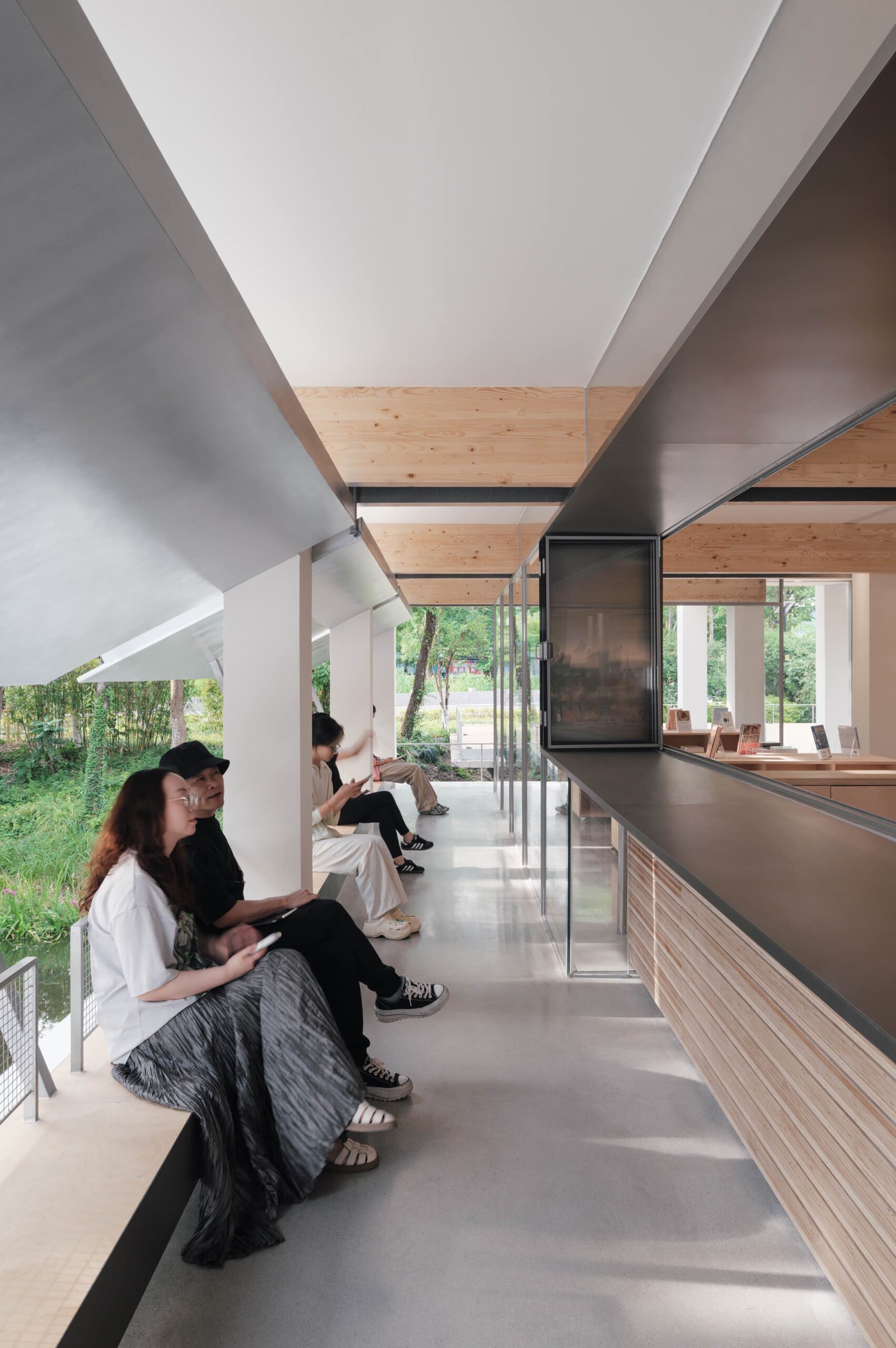 〈西渓・ゴールドマイ・ブックストア（Xixi Goldmye Bookstore）〉設計：アトリエ・ウェン・アーキ（Atelier Wen’Arch）