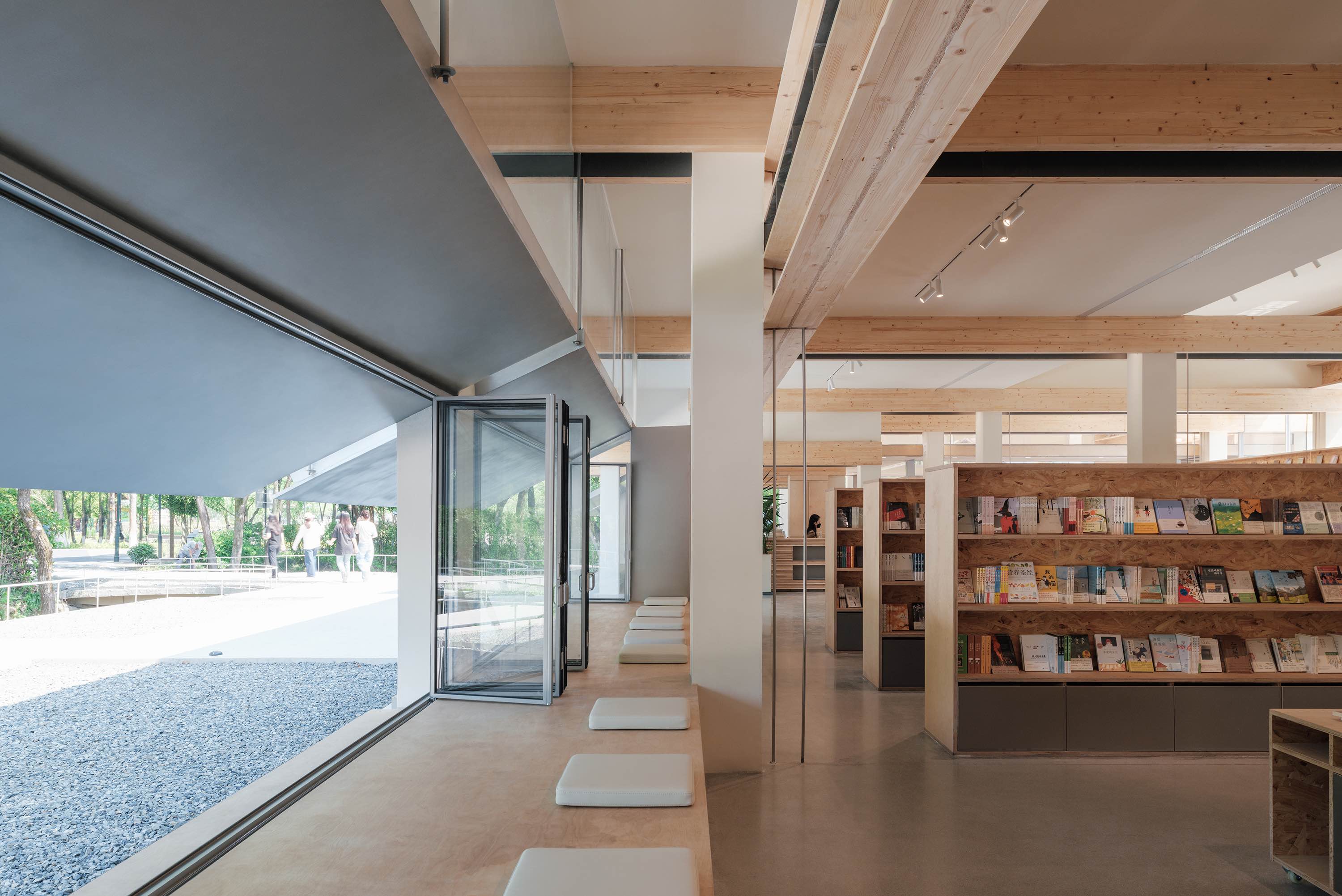 〈西渓・ゴールドマイ・ブックストア（Xixi Goldmye Bookstore）〉設計：アトリエ・ウェン・アーキ（Atelier Wen’Arch）