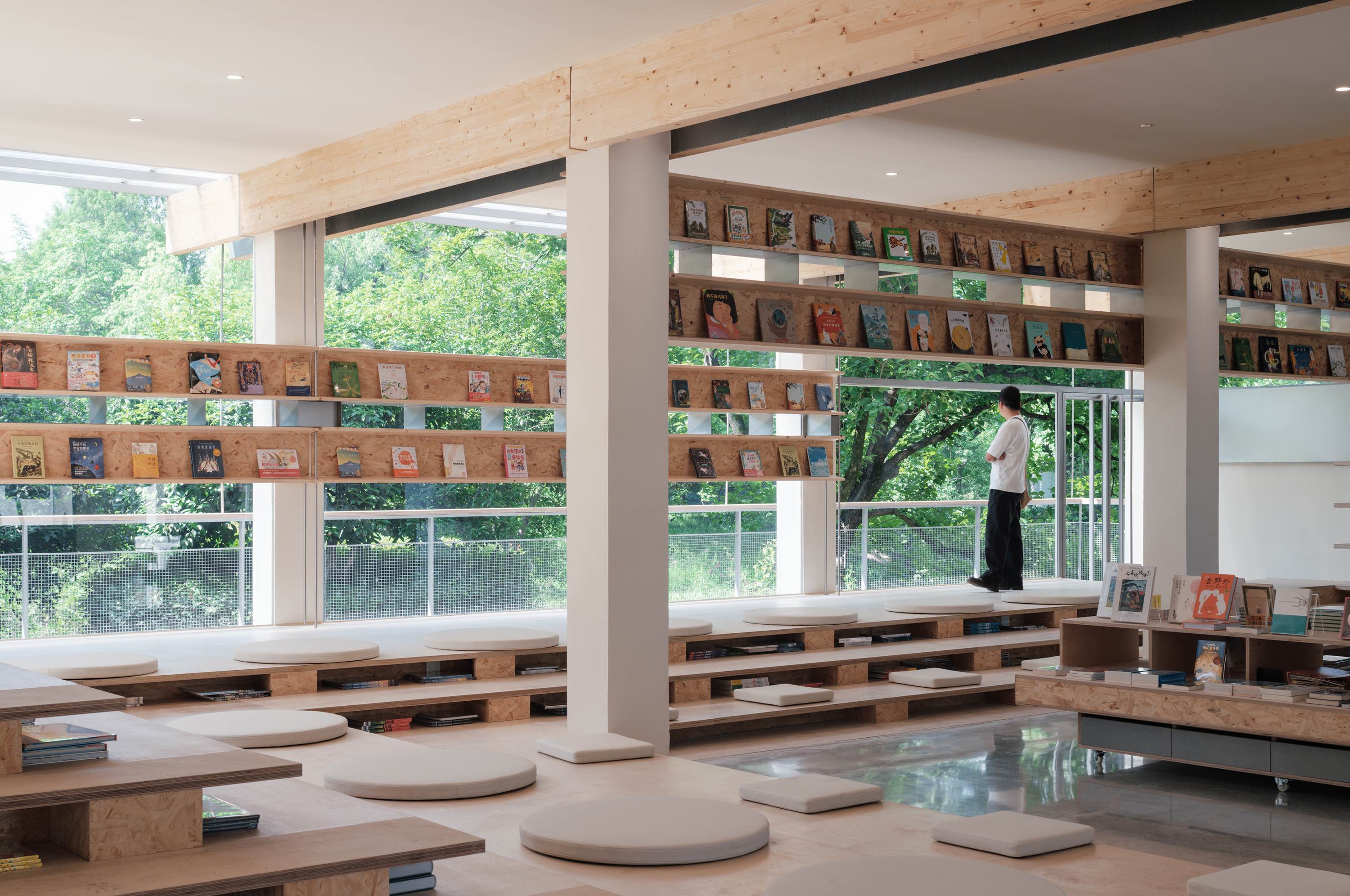 〈西渓・ゴールドマイ・ブックストア（Xixi Goldmye Bookstore）〉設計：アトリエ・ウェン・アーキ（Atelier Wen’Arch）