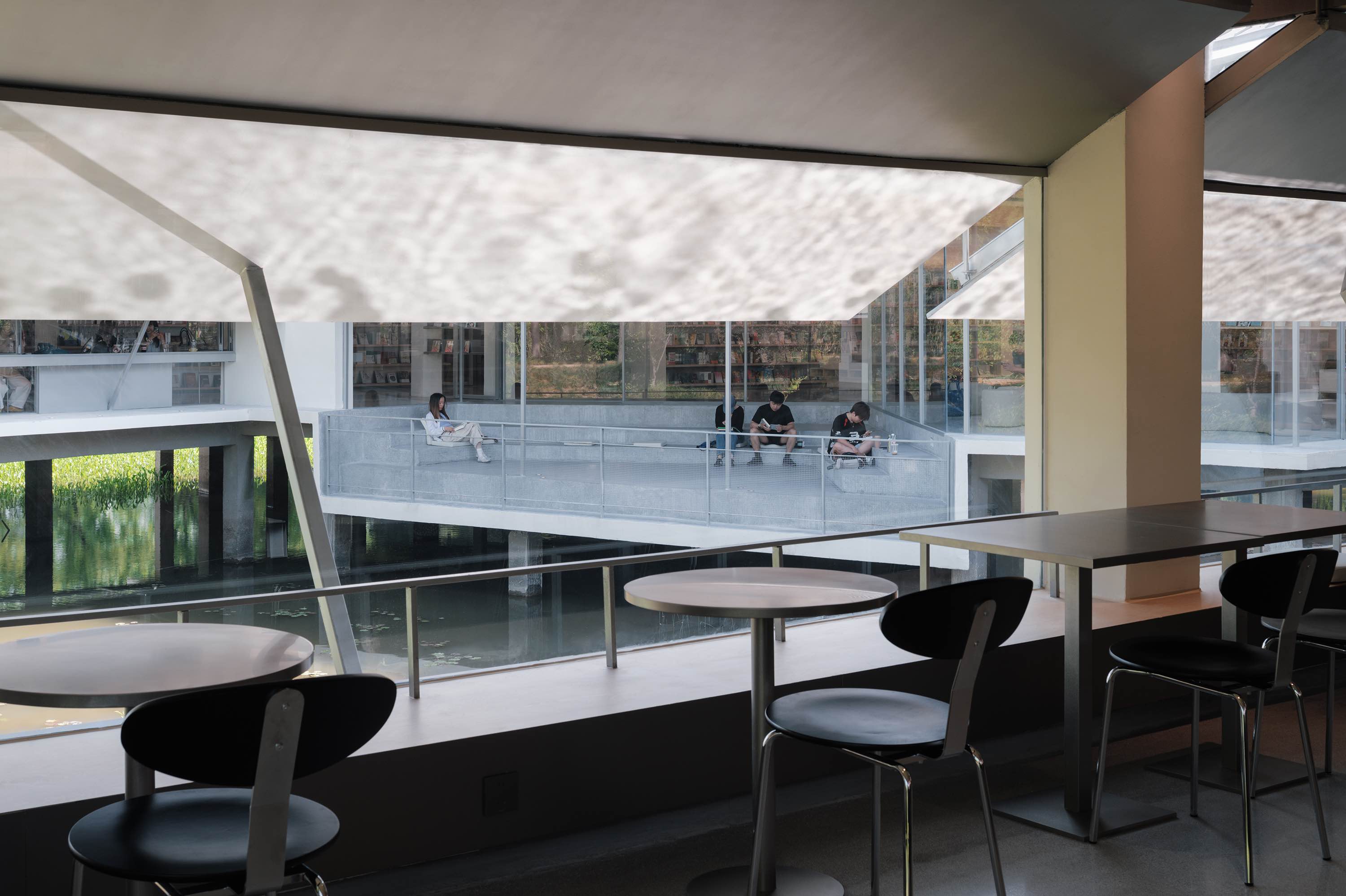 〈西渓・ゴールドマイ・ブックストア（Xixi Goldmye Bookstore）〉設計：アトリエ・ウェン・アーキ（Atelier Wen’Arch）