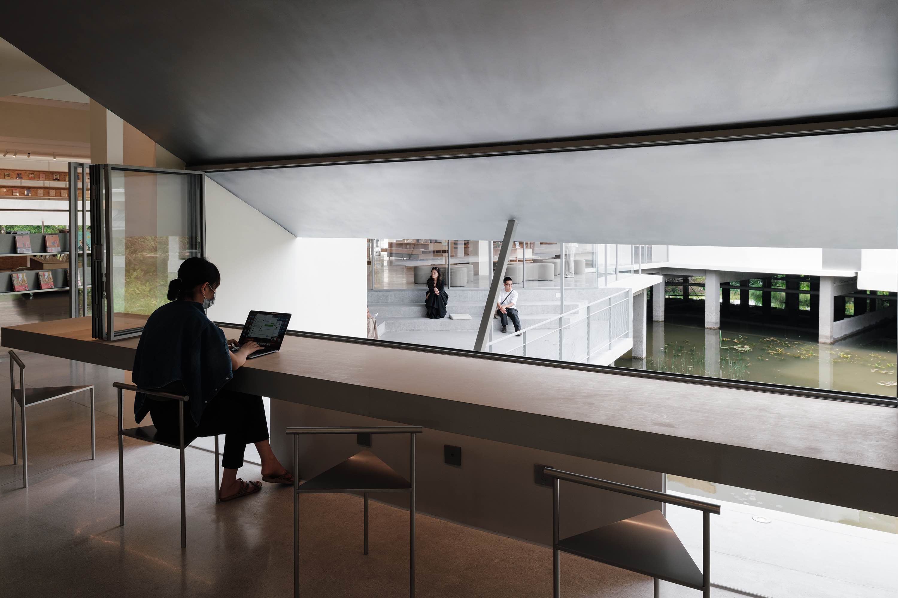 〈西渓・ゴールドマイ・ブックストア（Xixi Goldmye Bookstore）〉設計：アトリエ・ウェン・アーキ（Atelier Wen’Arch）