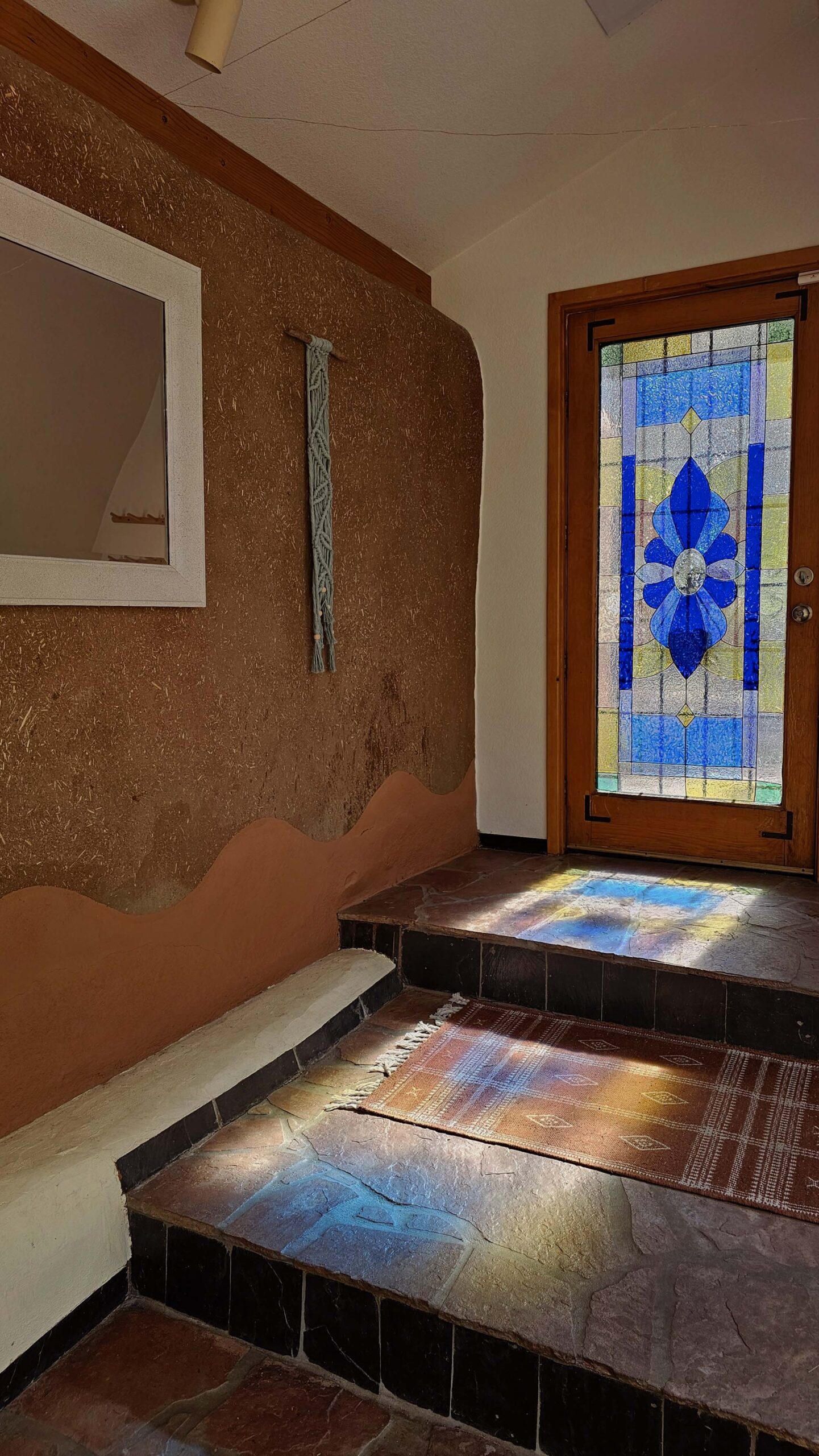 〈アースハウス・アトリウム（Earth House Atrium）〉設計：アリアナ・ダニエルソン（Arianna Danielson）