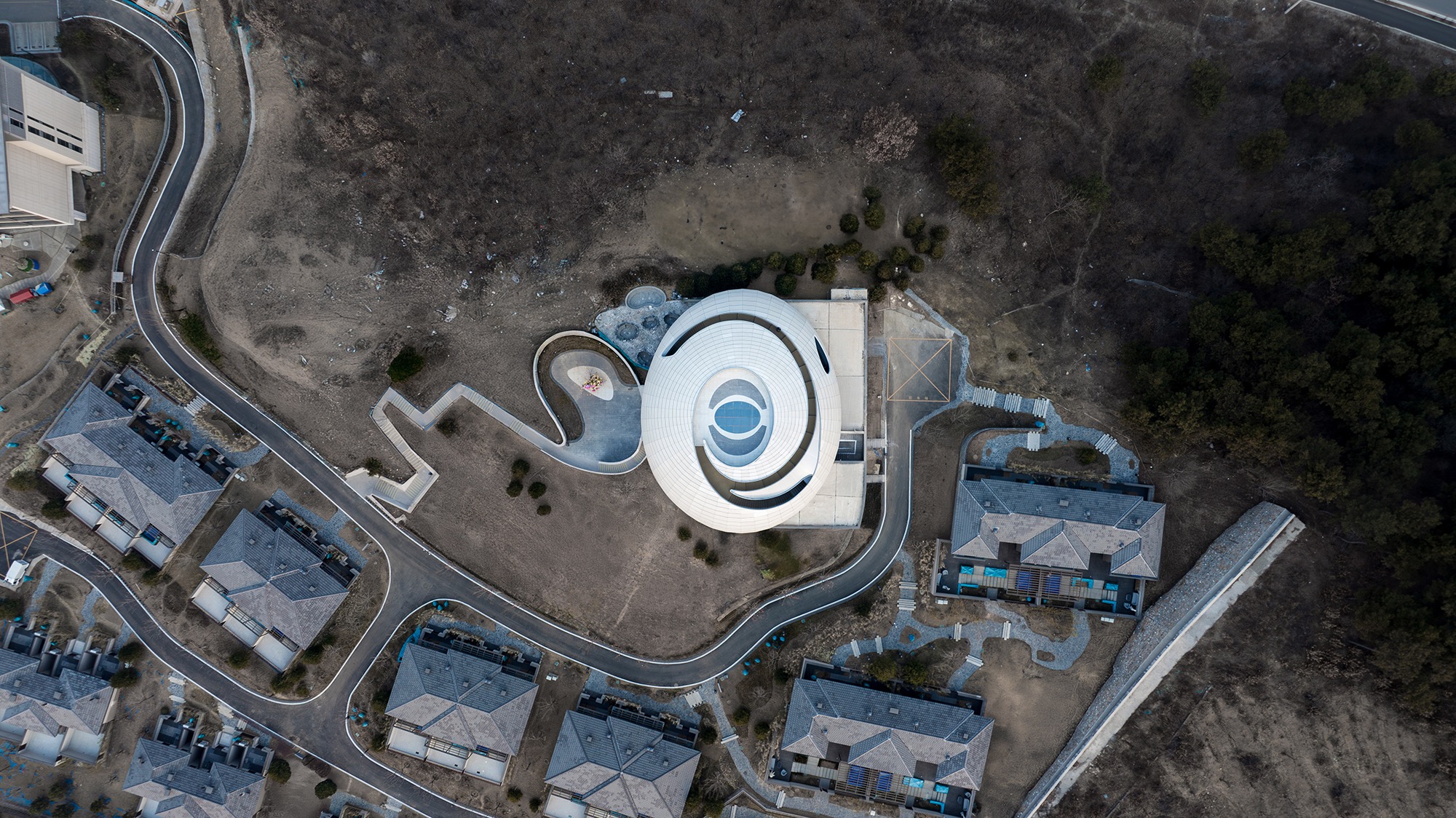 〈The Rock〉設計：ウートピア・ラボ（Wutopia Lab）