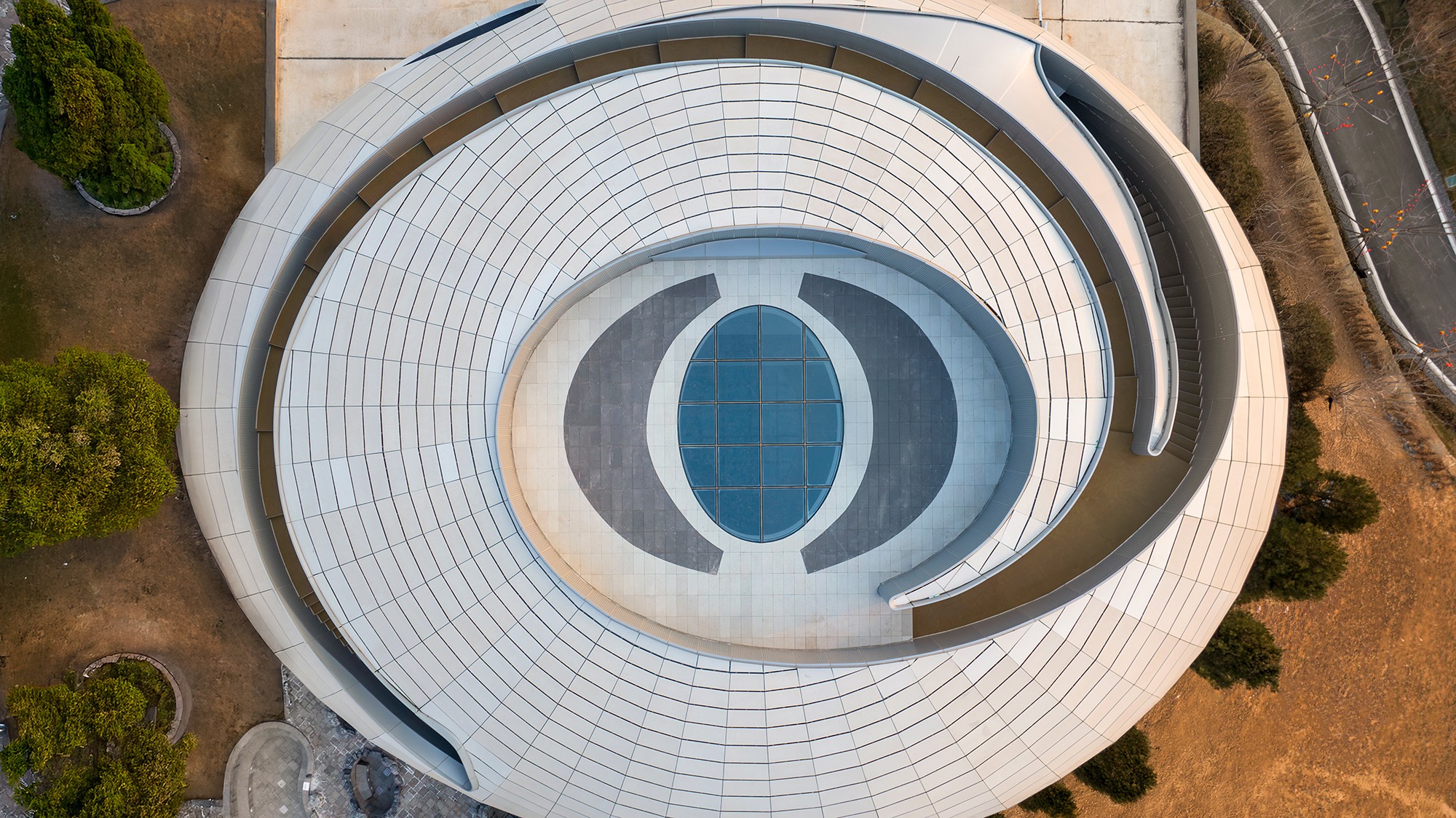 〈The Rock〉設計：ウートピア・ラボ（Wutopia Lab）