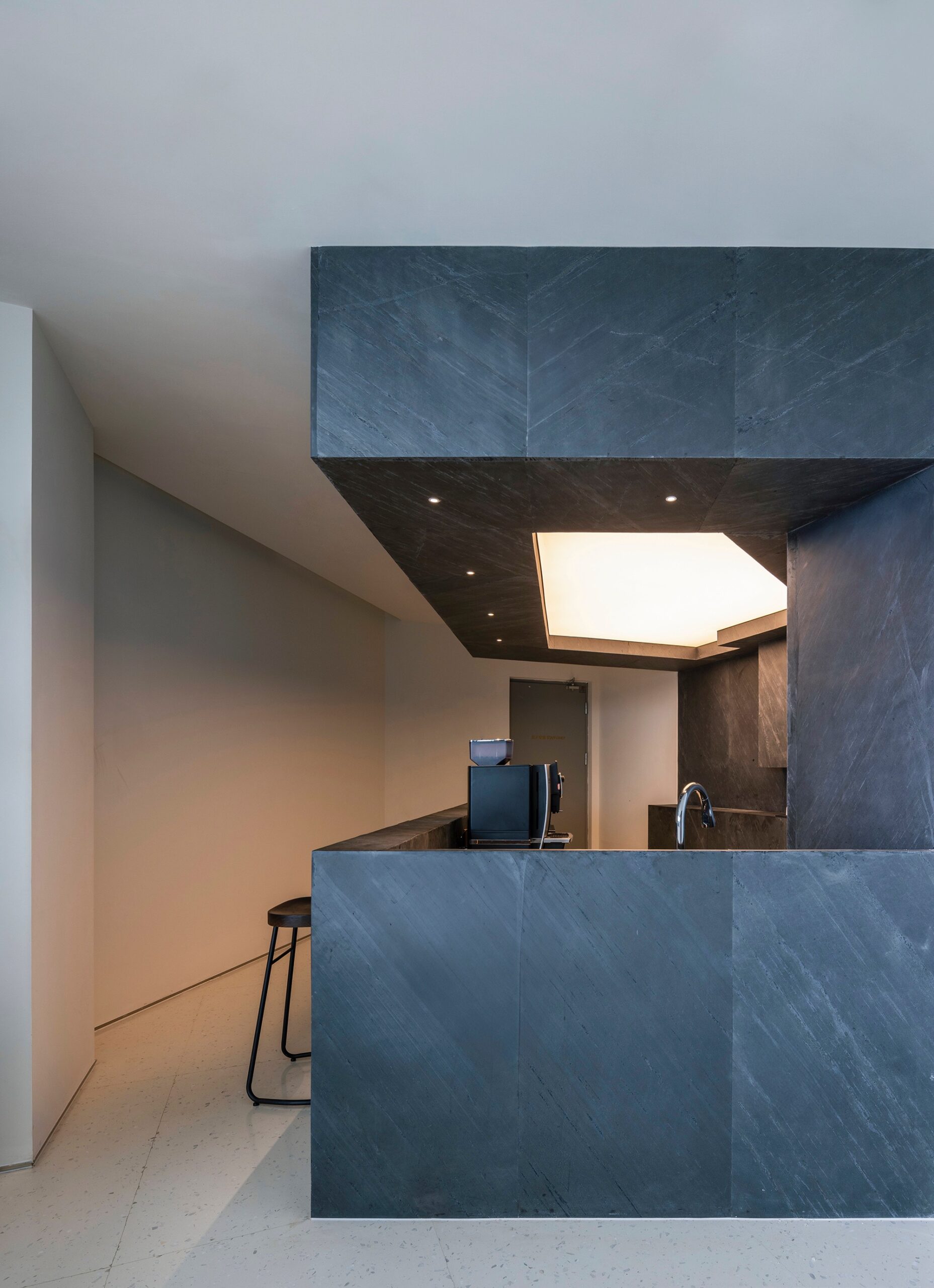 〈The Rock〉設計：ウートピア・ラボ（Wutopia Lab）