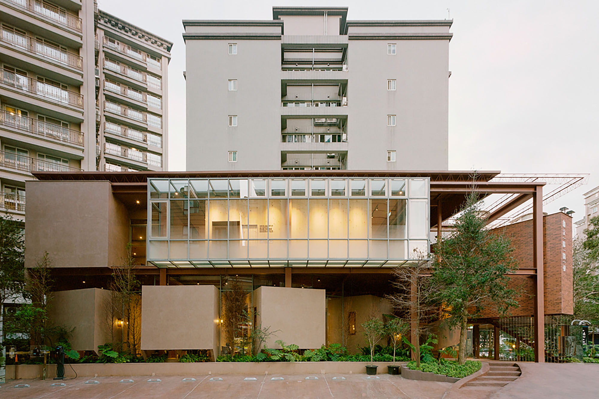 〈アプリシティ・デベロップメントブランド本社（Apricity Development Brand headquarters）〉設計：Soar Design Studio + Ray Architrcts