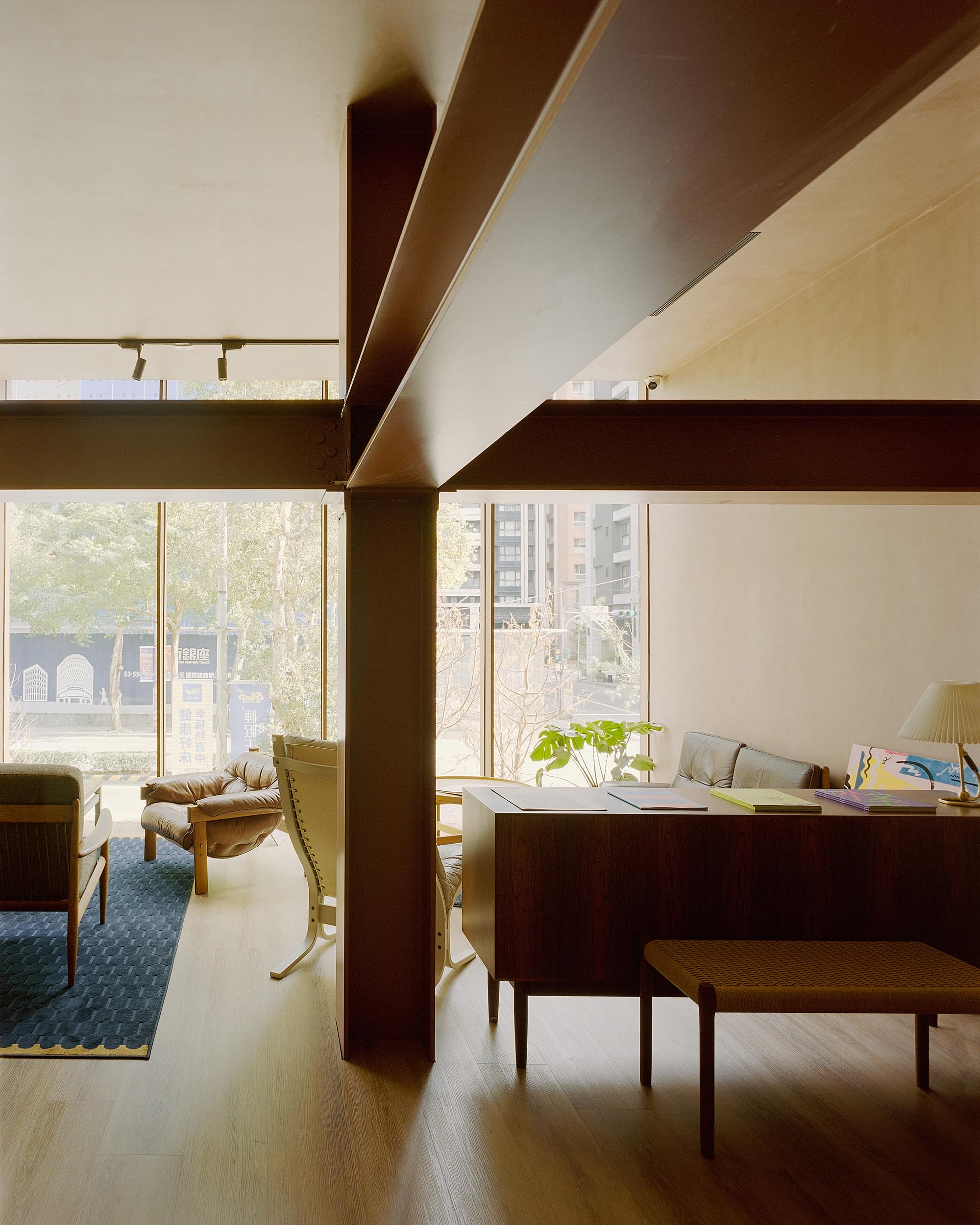 〈アプリシティ・デベロップメントブランド本社（Apricity Development Brand headquarters）〉設計：Soar Design Studio + Ray Architrcts