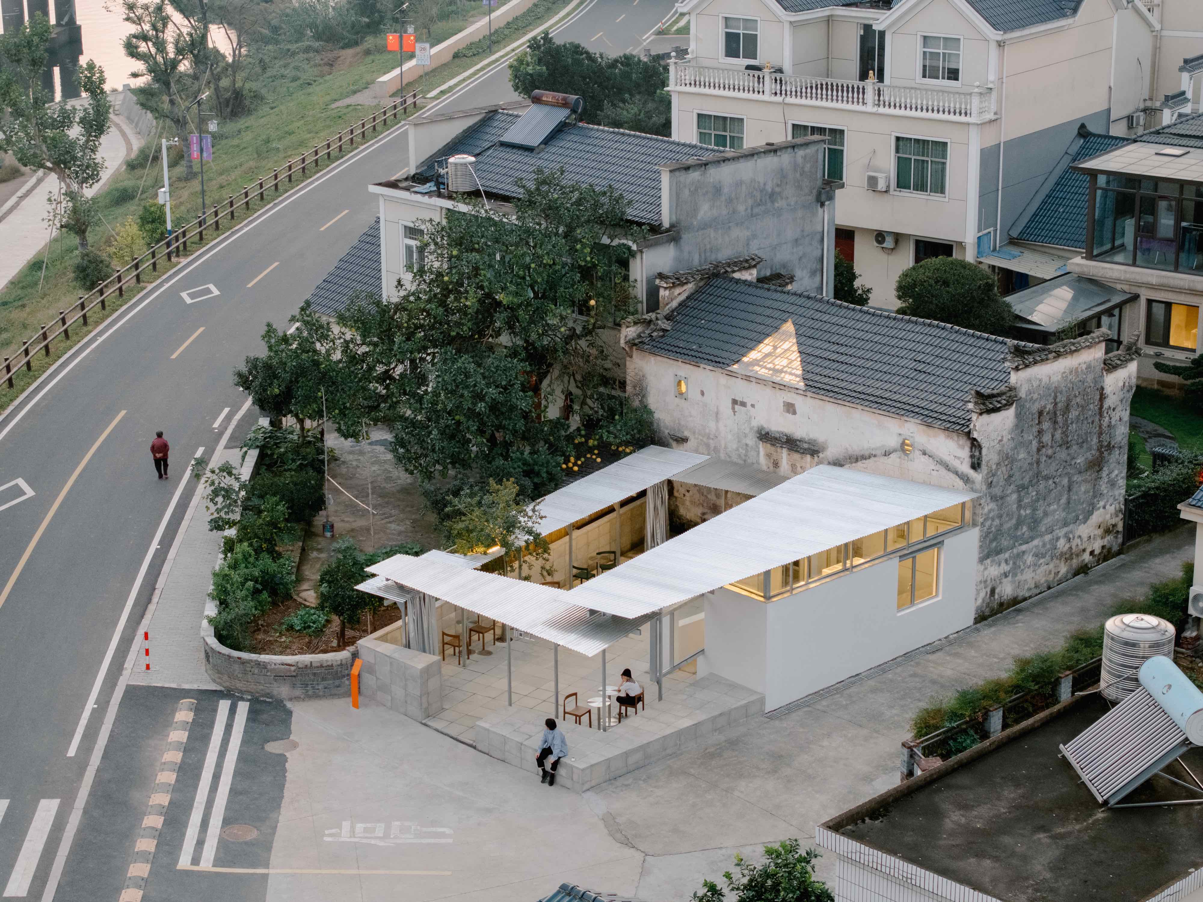 〈竜游ツーリストセンター（Longyou Tourist Center）〉設計：アトリエtao+c（atelier tao+c）