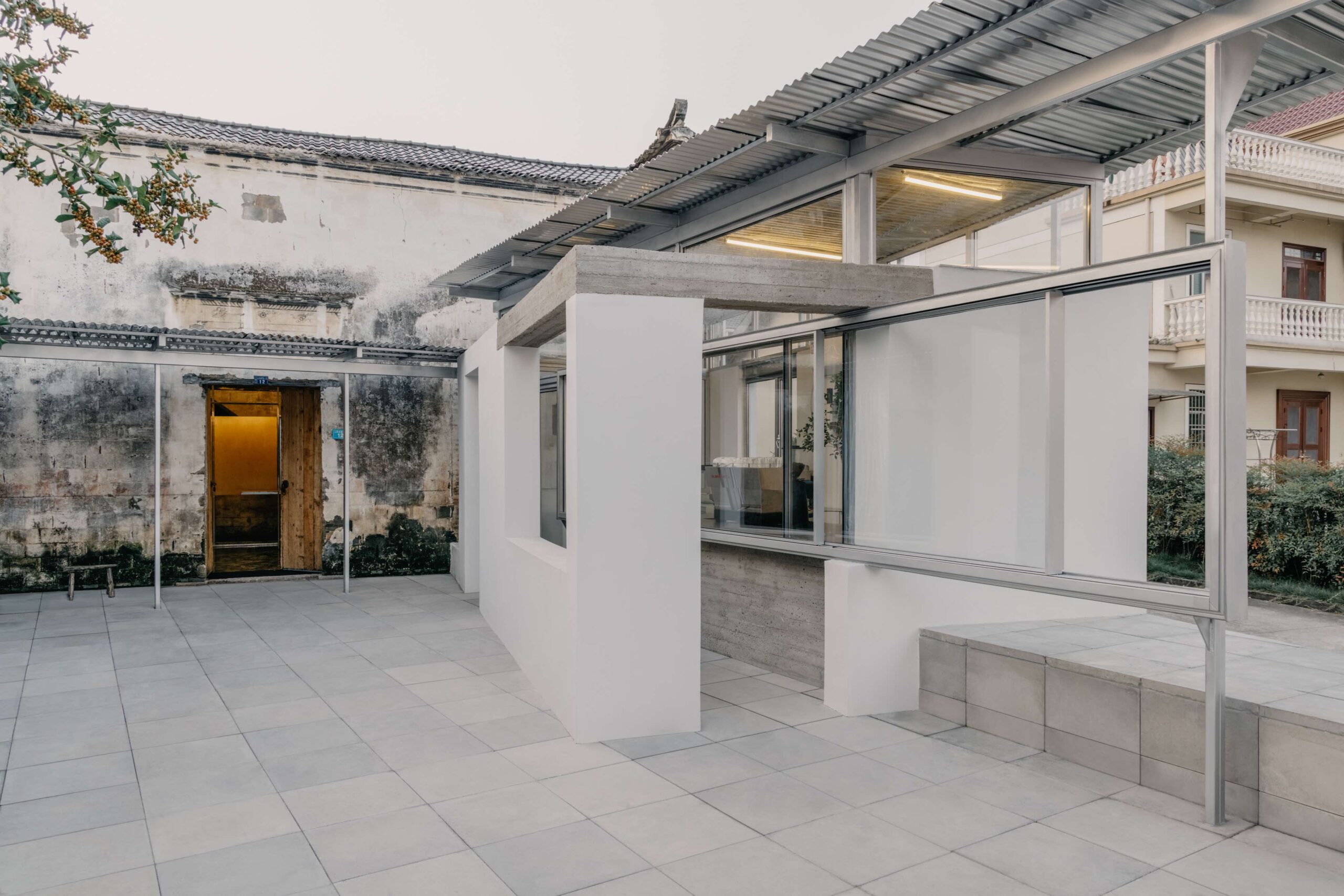 〈竜游ツーリストセンター（Longyou Tourist Center）〉設計：アトリエtao+c（atelier tao+c）