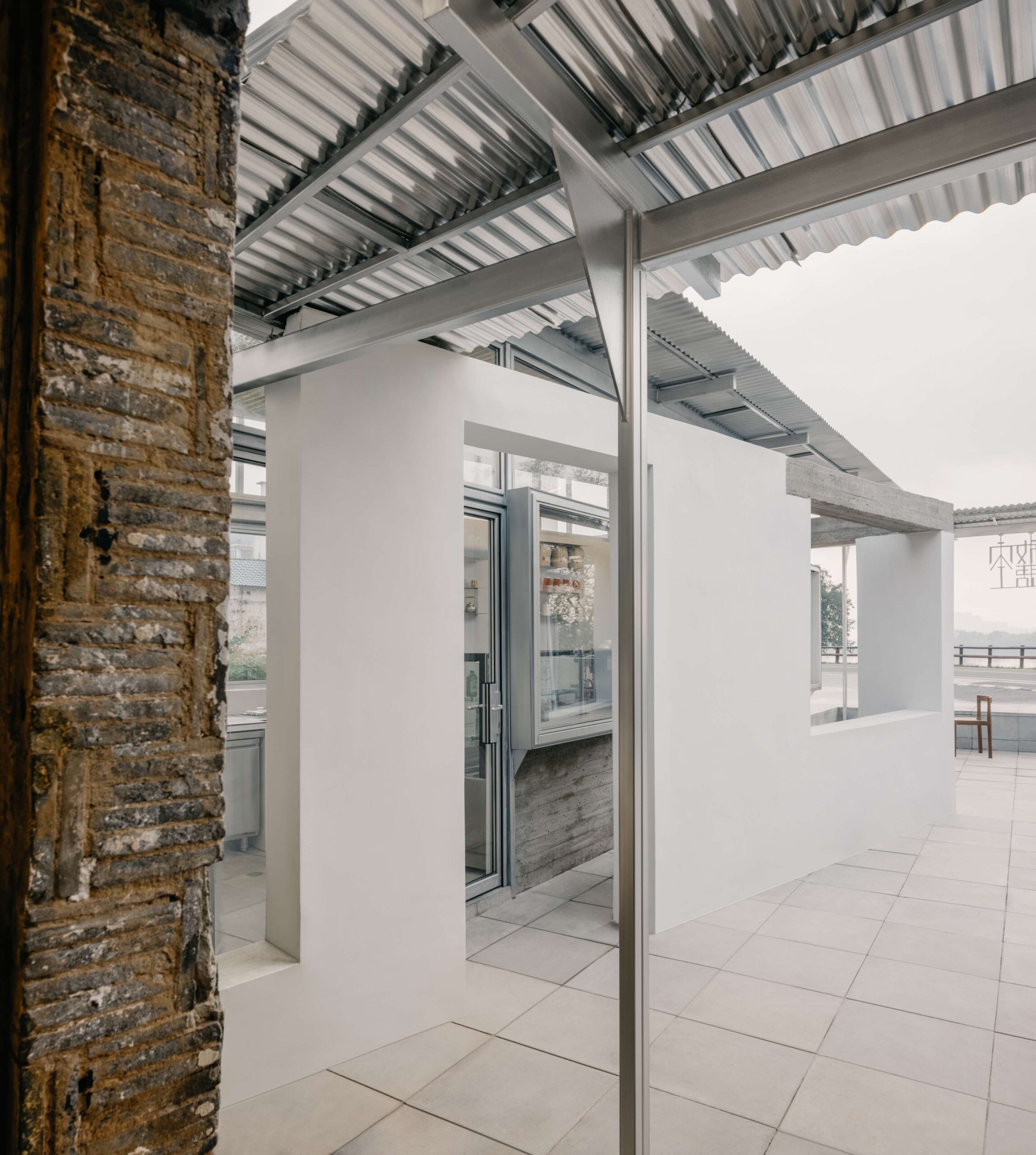 〈竜游ツーリストセンター（Longyou Tourist Center）〉設計：アトリエtao+c（atelier tao+c）