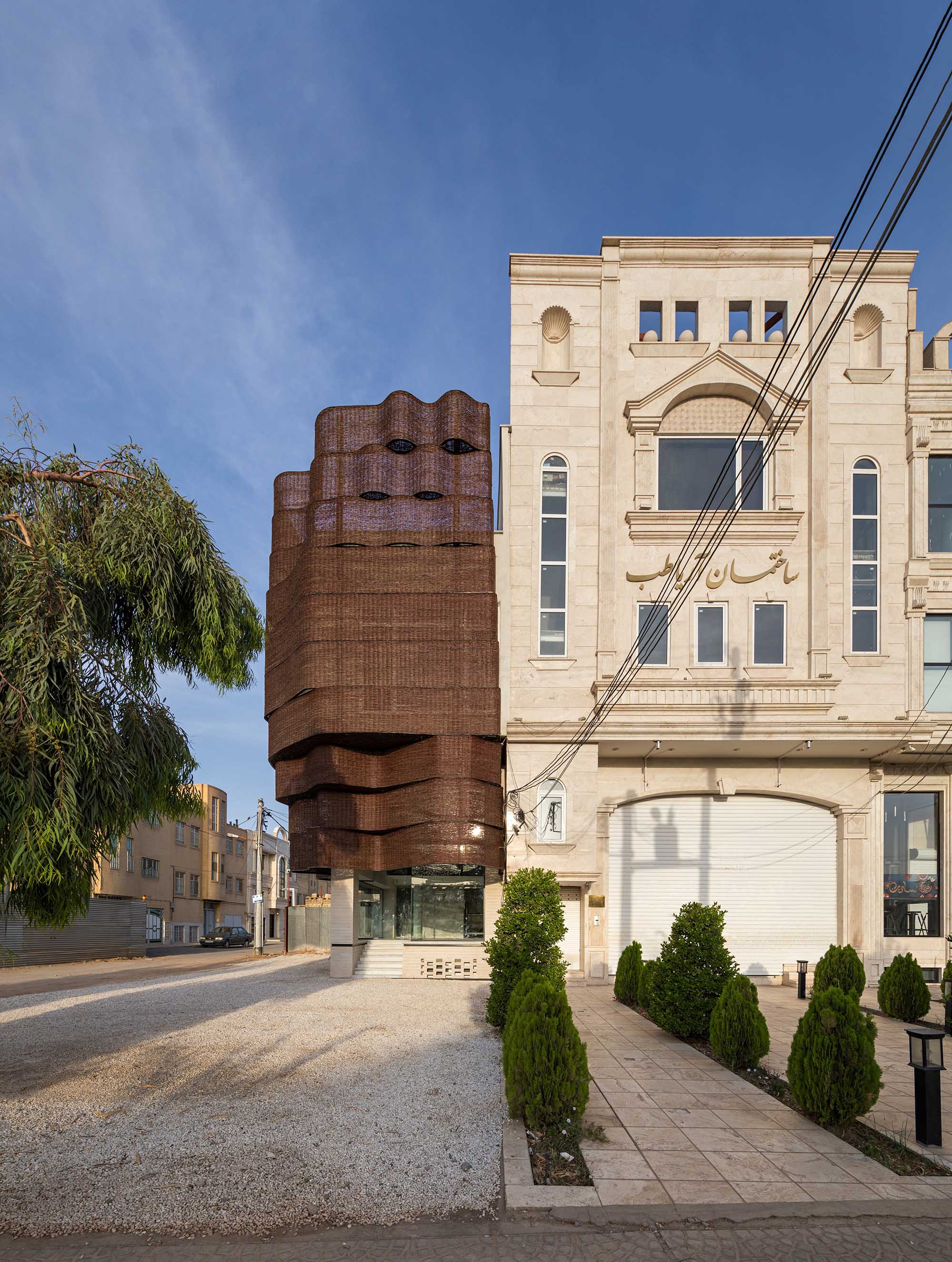 〈アルガヴァン商業プロジェクト（Arghavan Commercial Project）〉設計：13 Degrees Architecture Studio