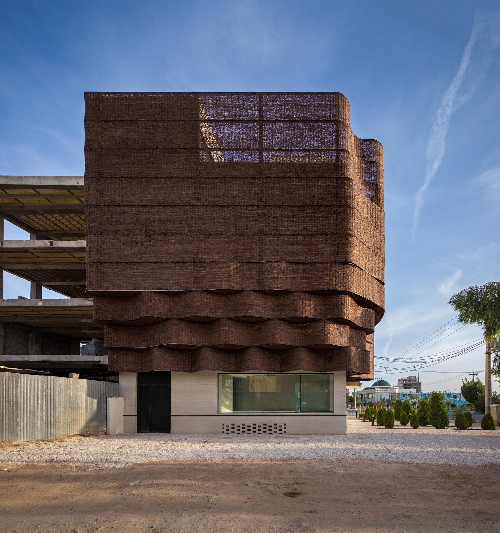 〈アルガヴァン商業プロジェクト（Arghavan Commercial Project）〉設計：13 Degrees Architecture Studio