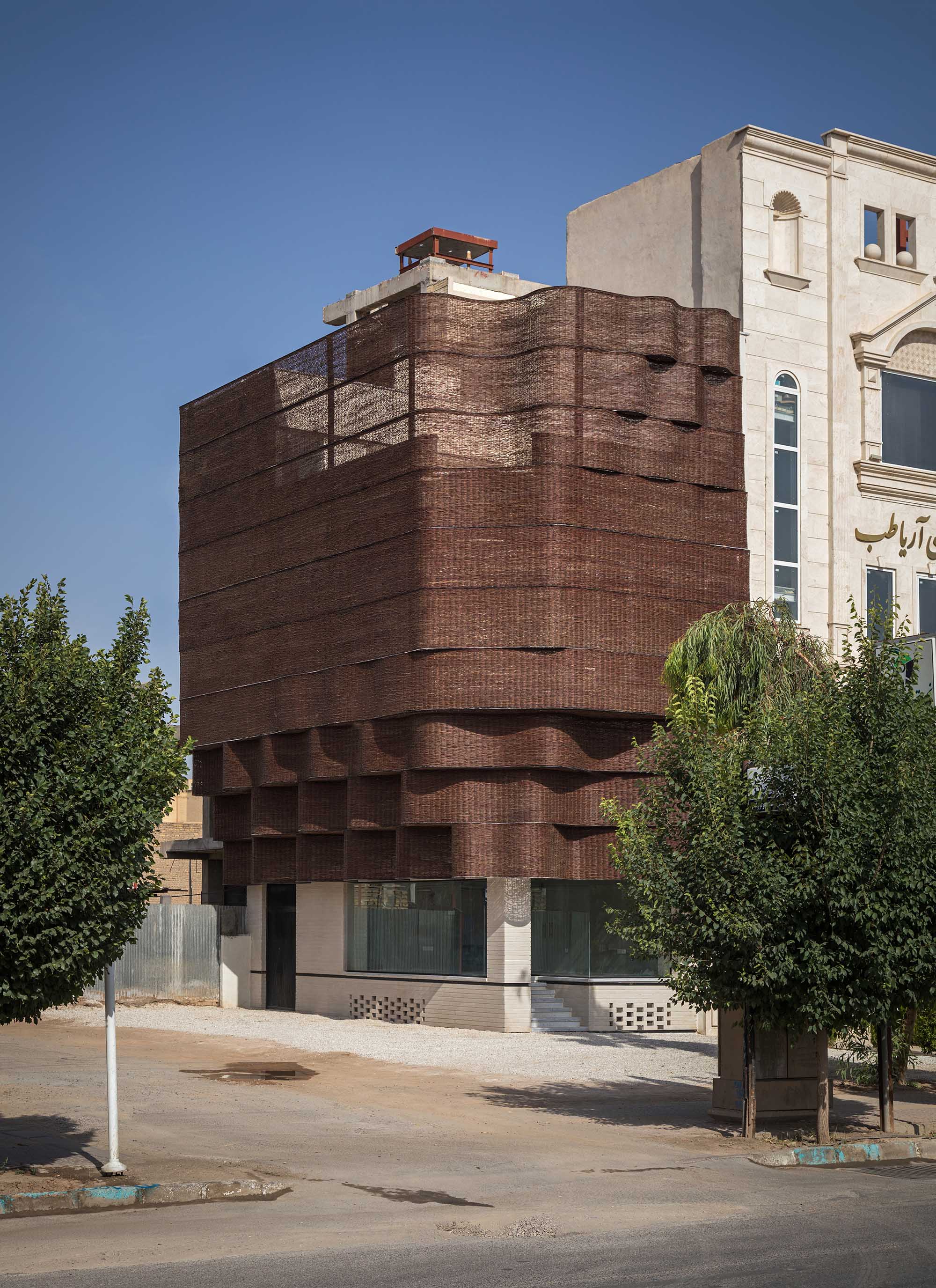 〈アルガヴァン商業プロジェクト（Arghavan Commercial Project）〉設計：13 Degrees Architecture Studio