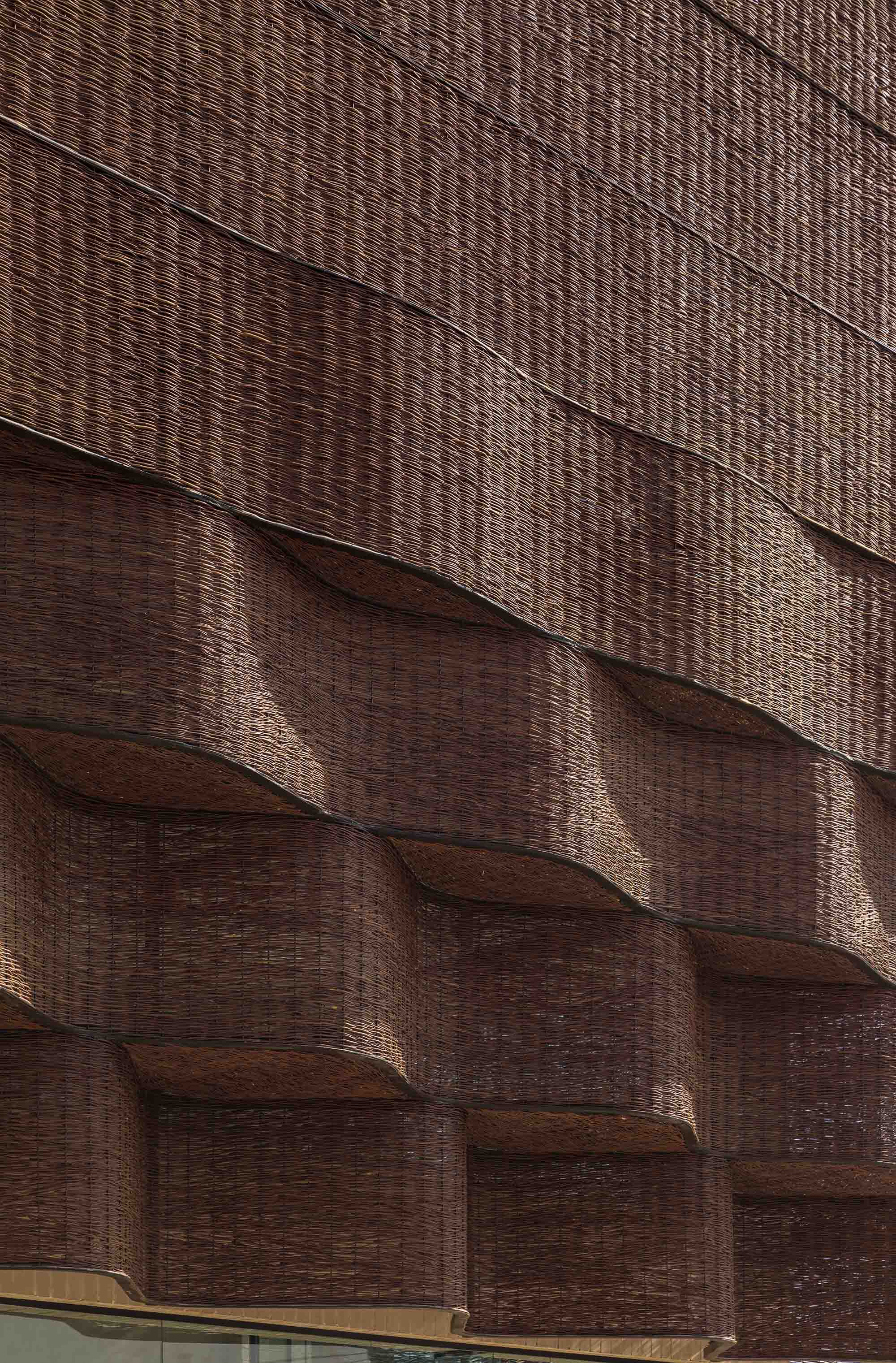 〈アルガヴァン商業プロジェクト（Arghavan Commercial Project）〉設計：13 Degrees Architecture Studio