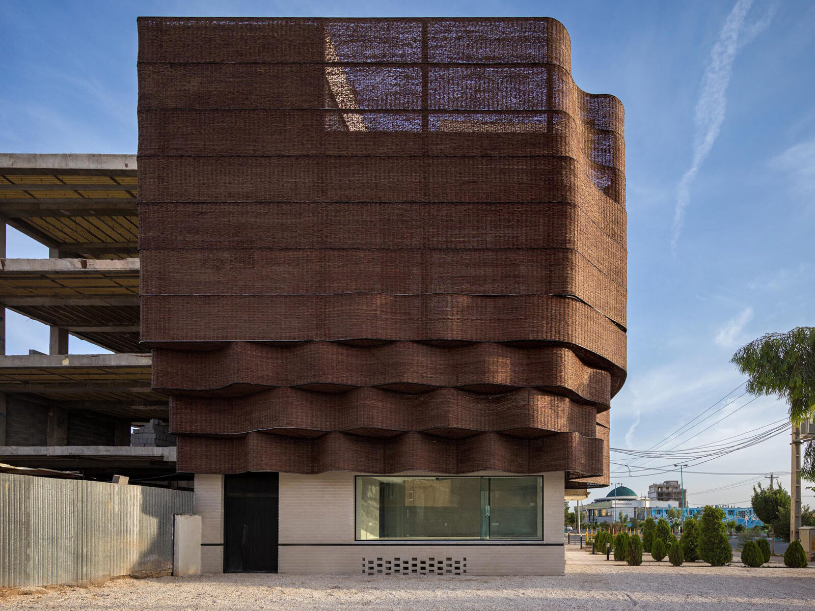 藤編みで再生するイランの商業建築〈アルガヴァン商業プロジェクト〉13 Degrees Architecture Studio