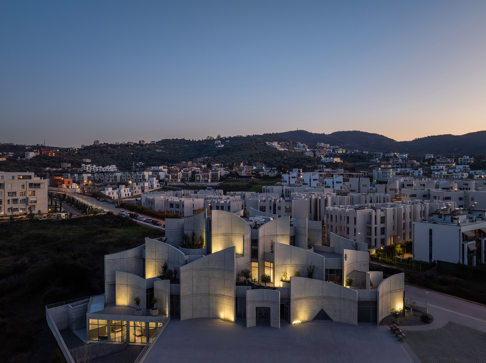 〈VET HOSPITAL & PET HOTEL〉Davide Macullo Architects