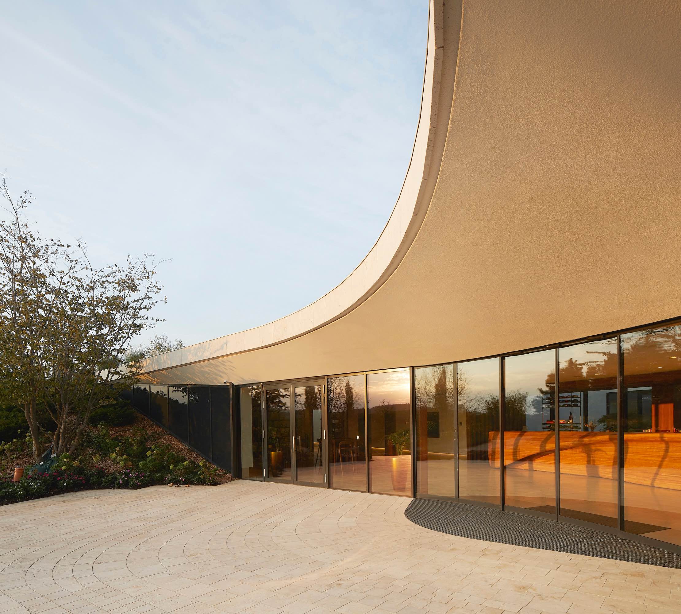 〈サウシュカ・トカイ（Sauska Tokaj）〉設計：BORD建築スタジオ（BORD Architectural Studio）