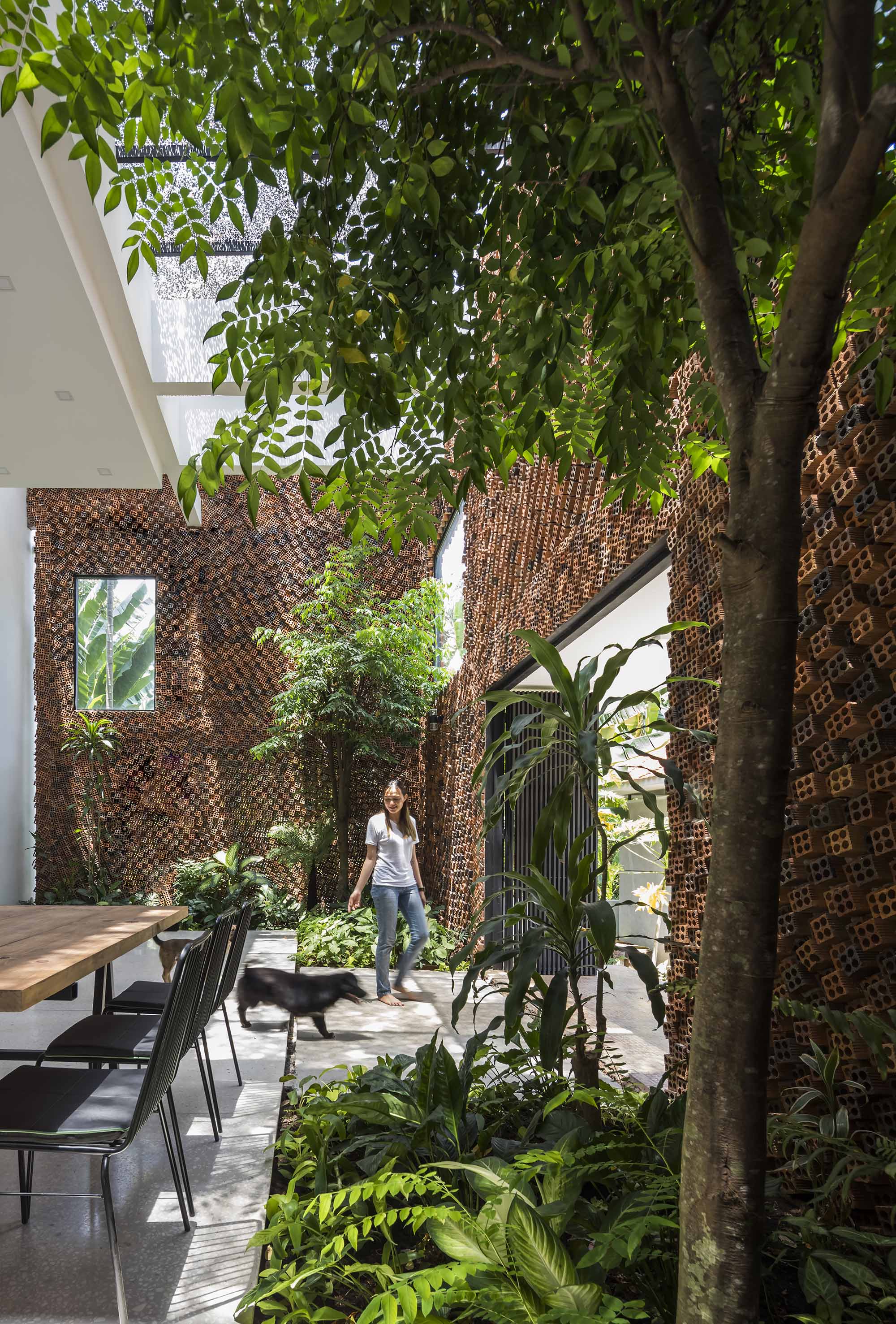 〈Wall house〉設計：CTA（Creative Architects）