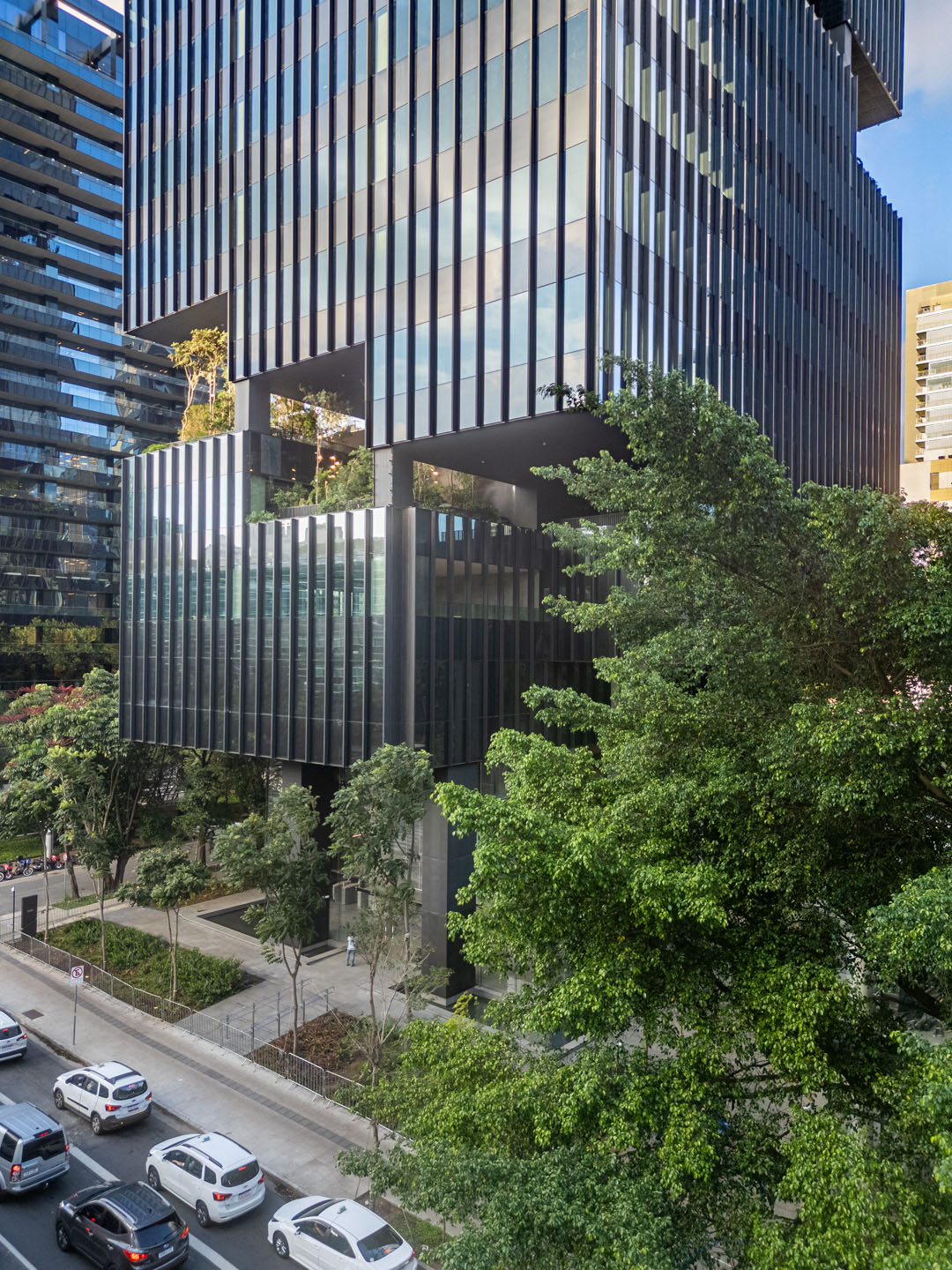 〈サルマ・タワー(Salma Tower)〉設計:aflalo/gasperini arquitetos