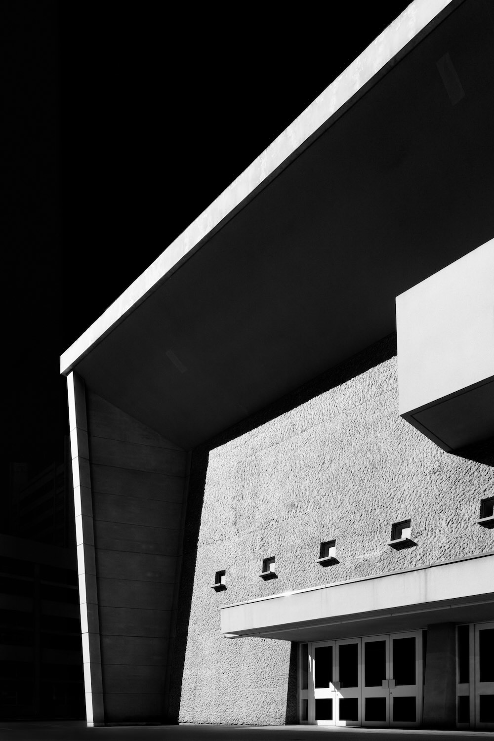 瀧本幹也〈KENZO TANGE №01・Imabari〉2025