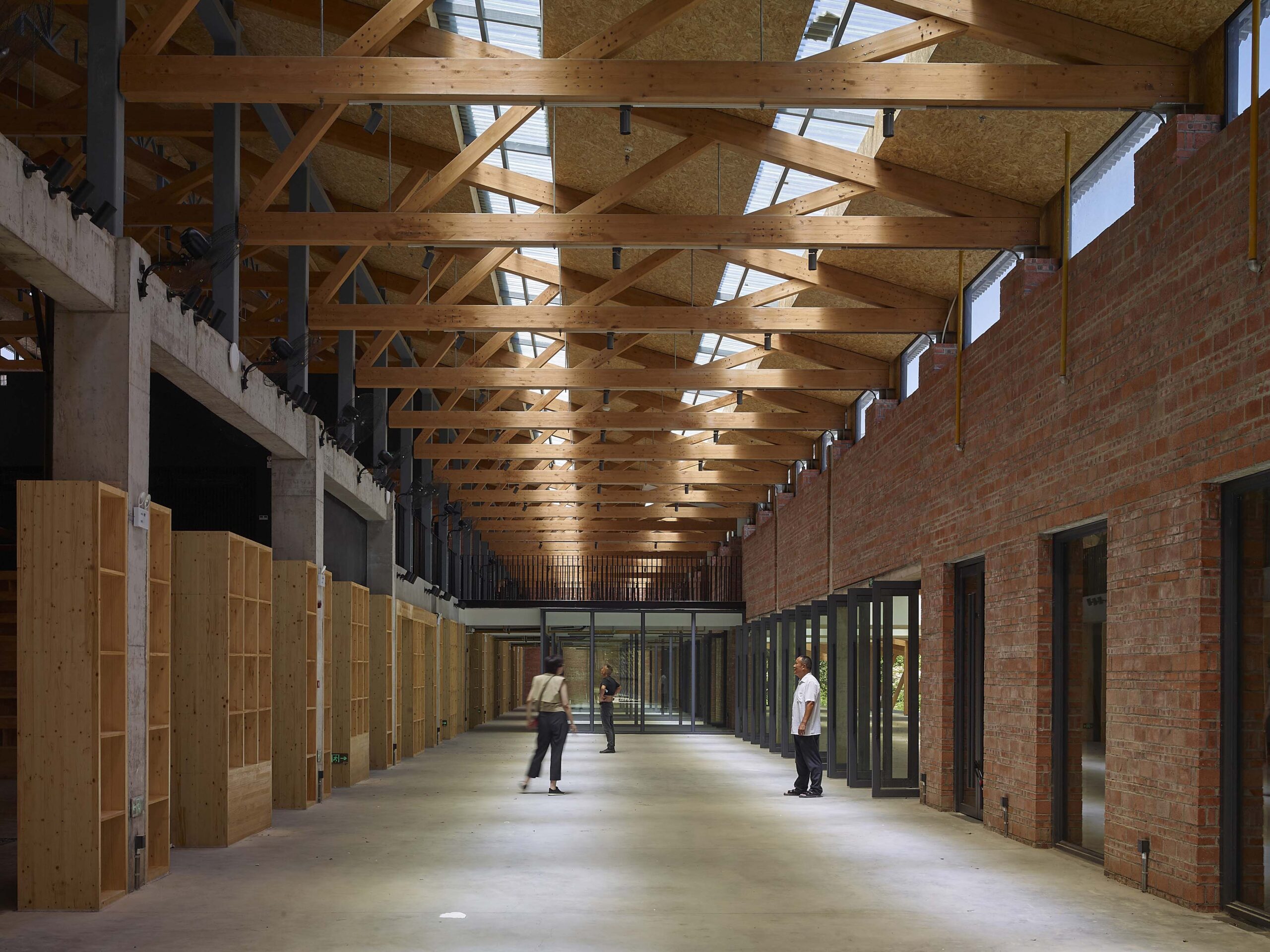 〈桃里・沼山村村民センター（Taoli-Zhaoshan Village Center）〉設計：SUPアトリエ（SUP Atelier）