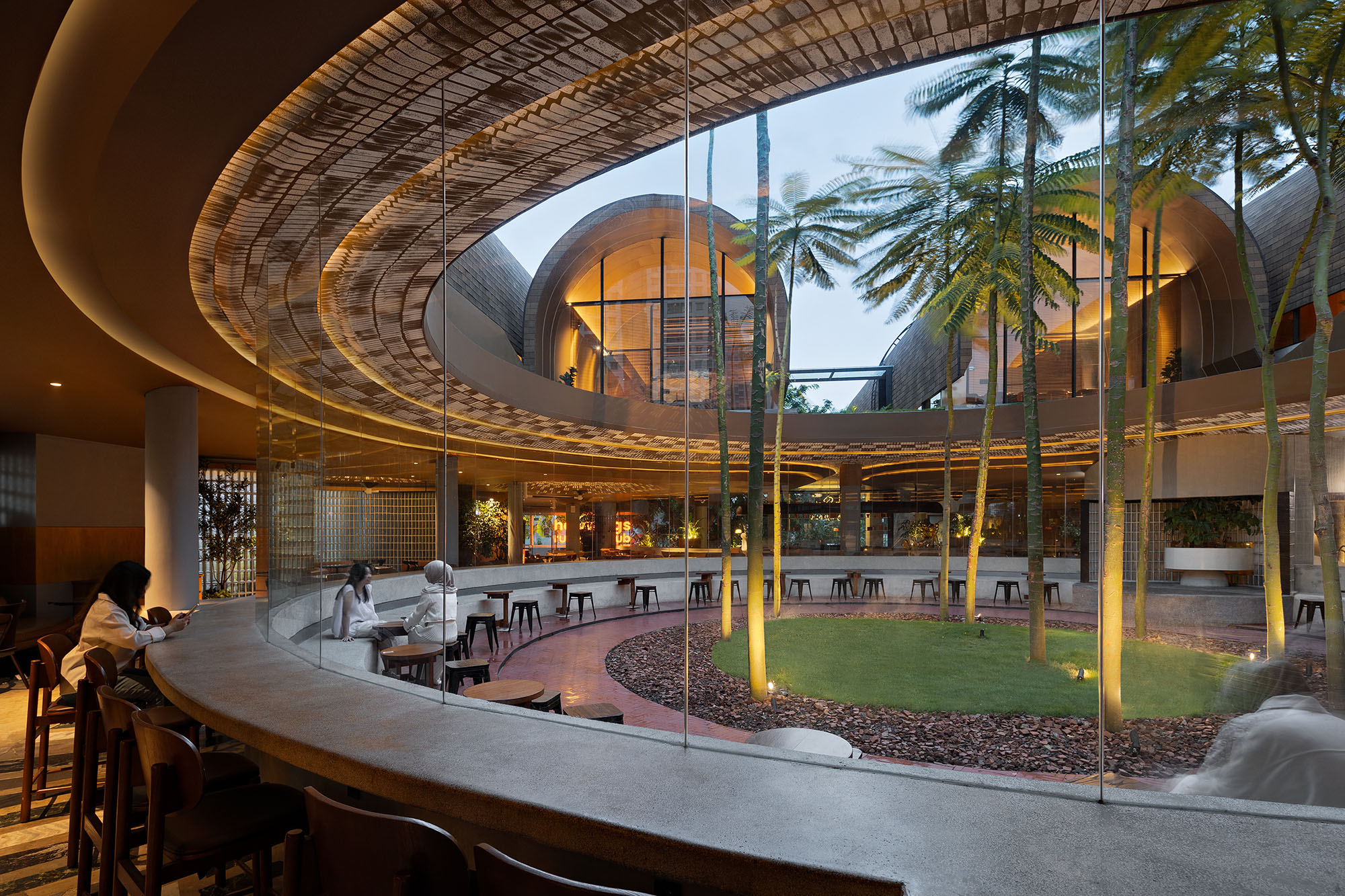 〈SSガーデン（Shelters on Slope Garden）〉設計：RAD+ar（Research Artistic Design + architecture）