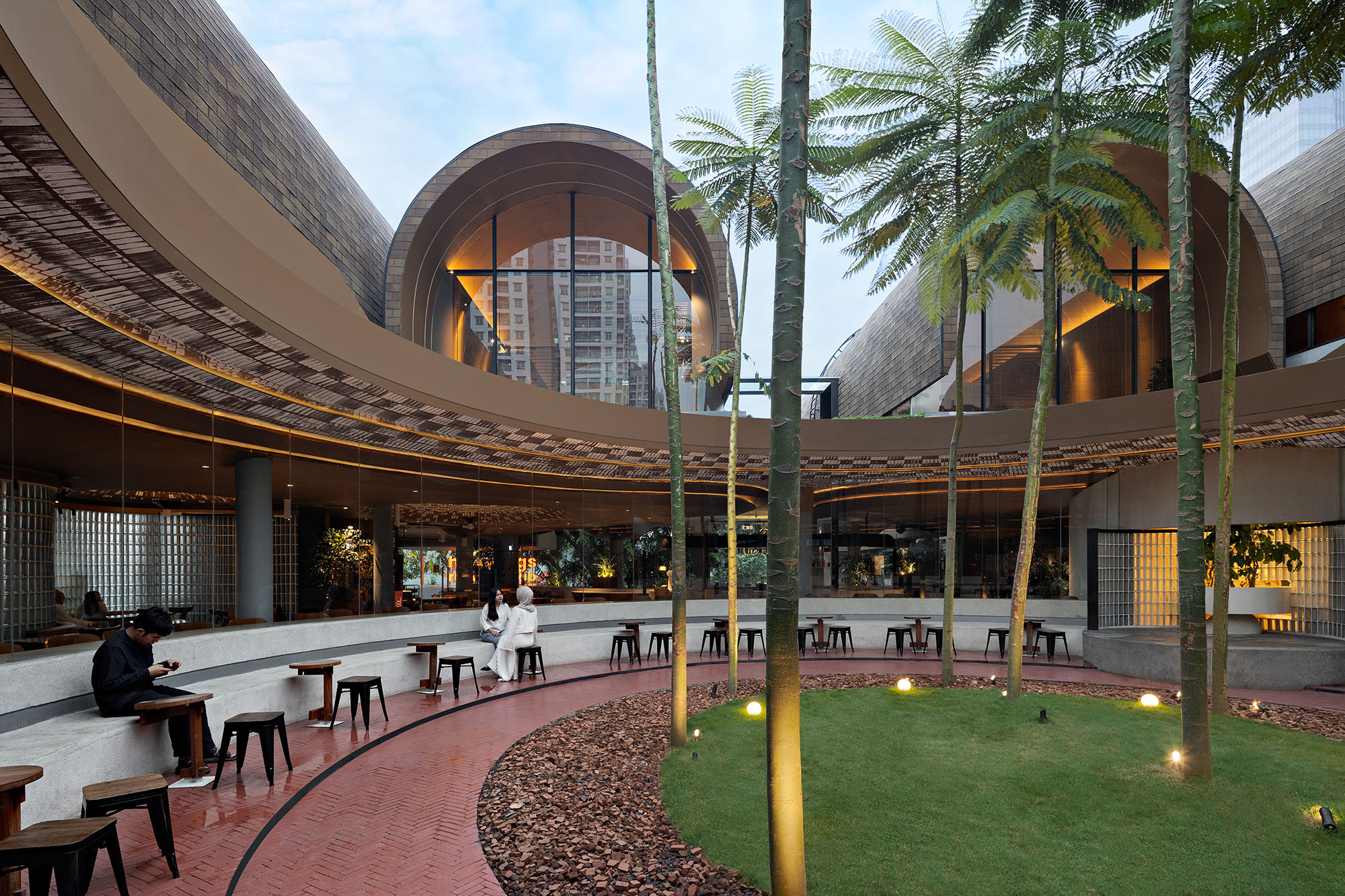 〈SSガーデン（Shelters on Slope Garden）〉設計：RAD+ar（Research Artistic Design + architecture）