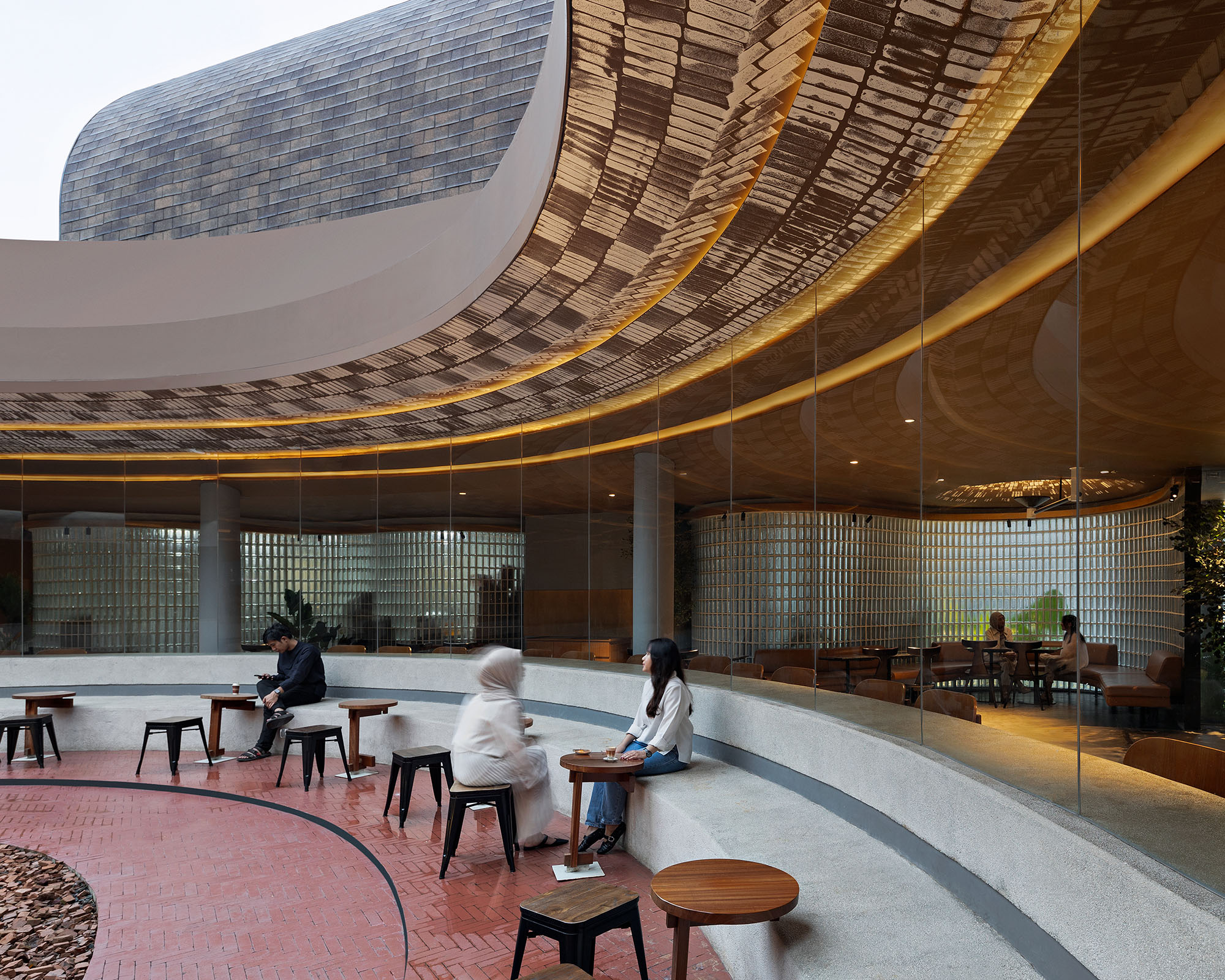 〈SSガーデン（Shelters on Slope Garden）〉設計：RAD+ar（Research Artistic Design + architecture）