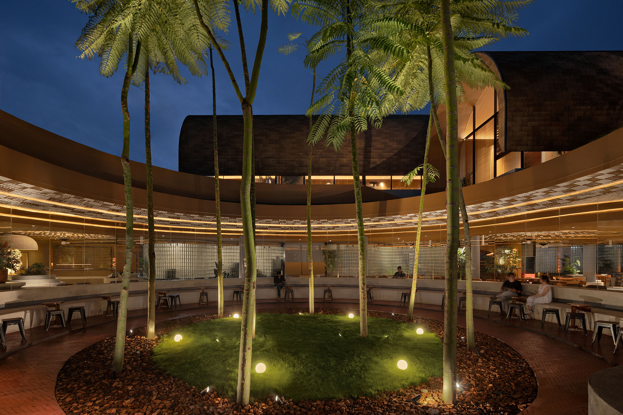 〈SSガーデン（Shelters on Slope Garden）〉設計：RAD+ar（Research Artistic Design + architecture）