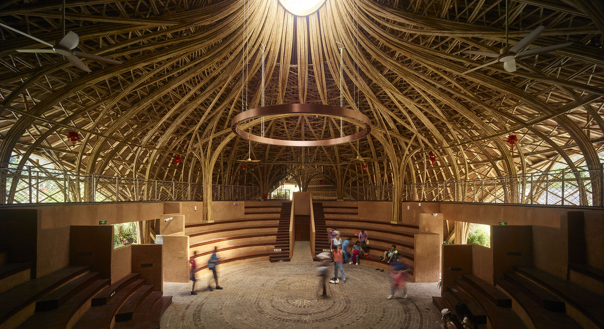 〈マオナ・ビレッジセンター（Maona Village Center）〉SUPアトリエ（SUP Atelier）