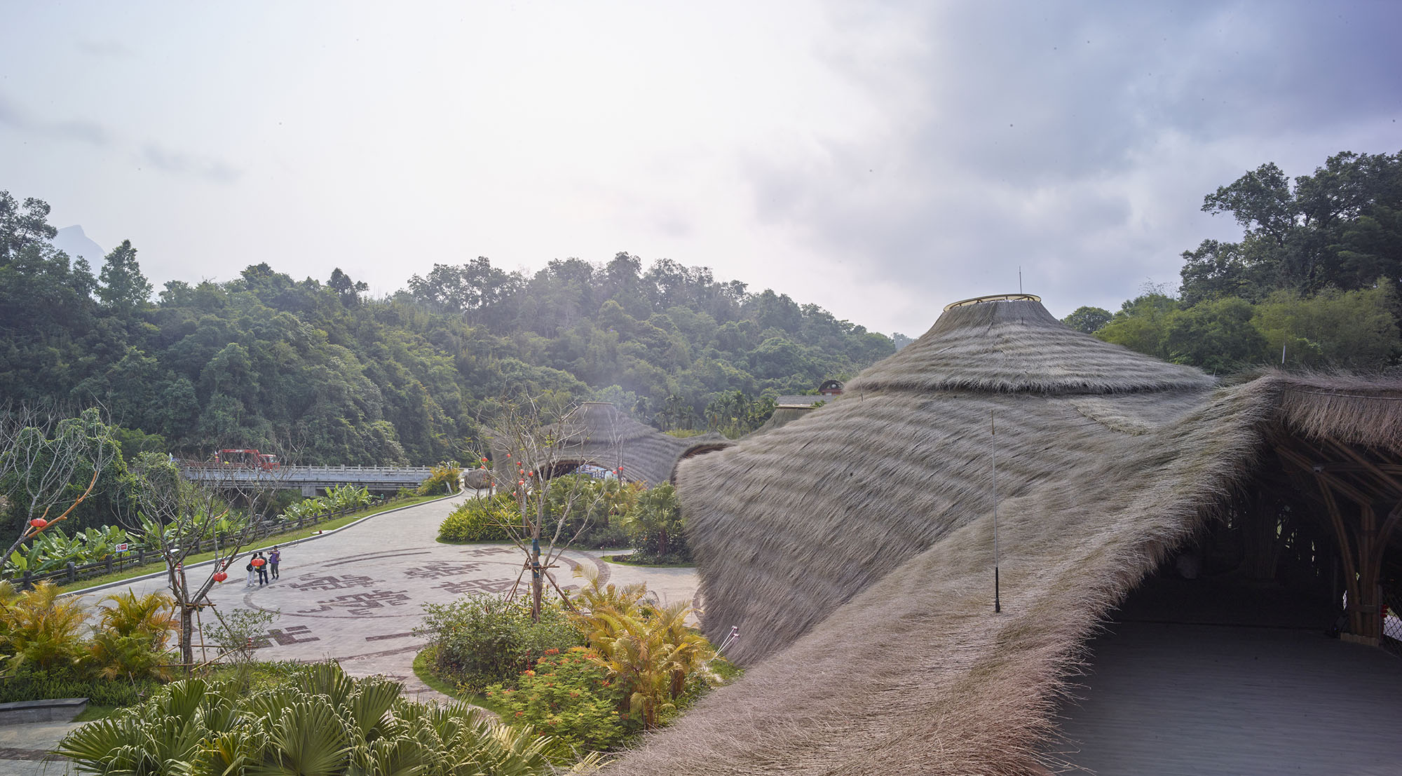 〈マオナ・ビレッジセンター（Maona Village Center）〉SUPアトリエ（SUP Atelier）