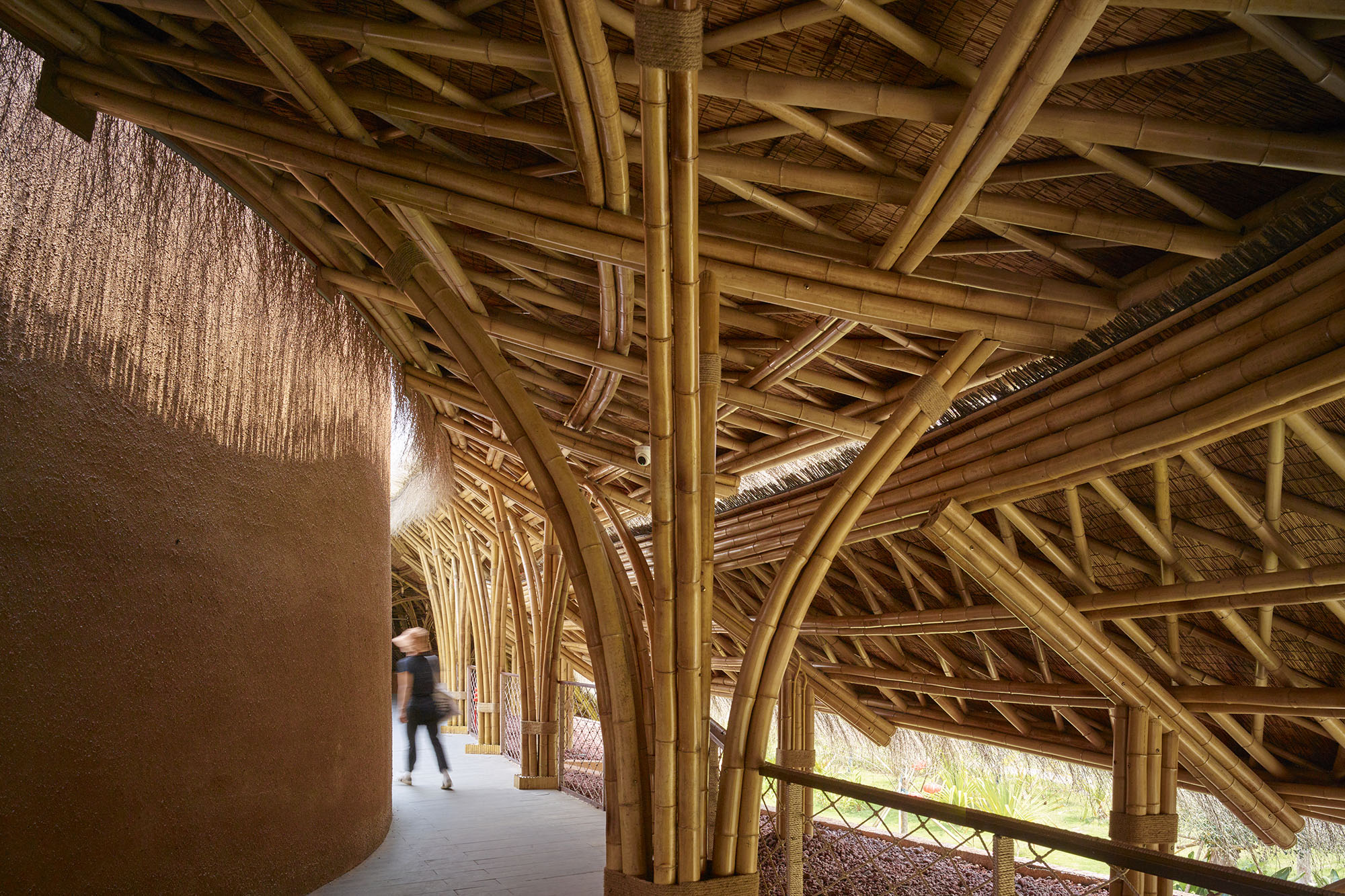 〈マオナ・ビレッジセンター（Maona Village Center）〉SUPアトリエ（SUP Atelier）