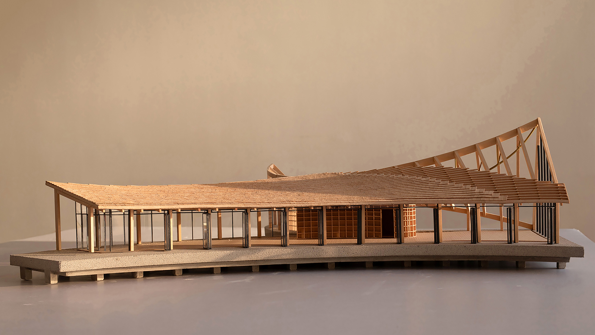 〈ドラフトウッド・ビレッジセンター（The Driftwood Village Center）〉プライマリー・アーキテクツ（Primary Architects）