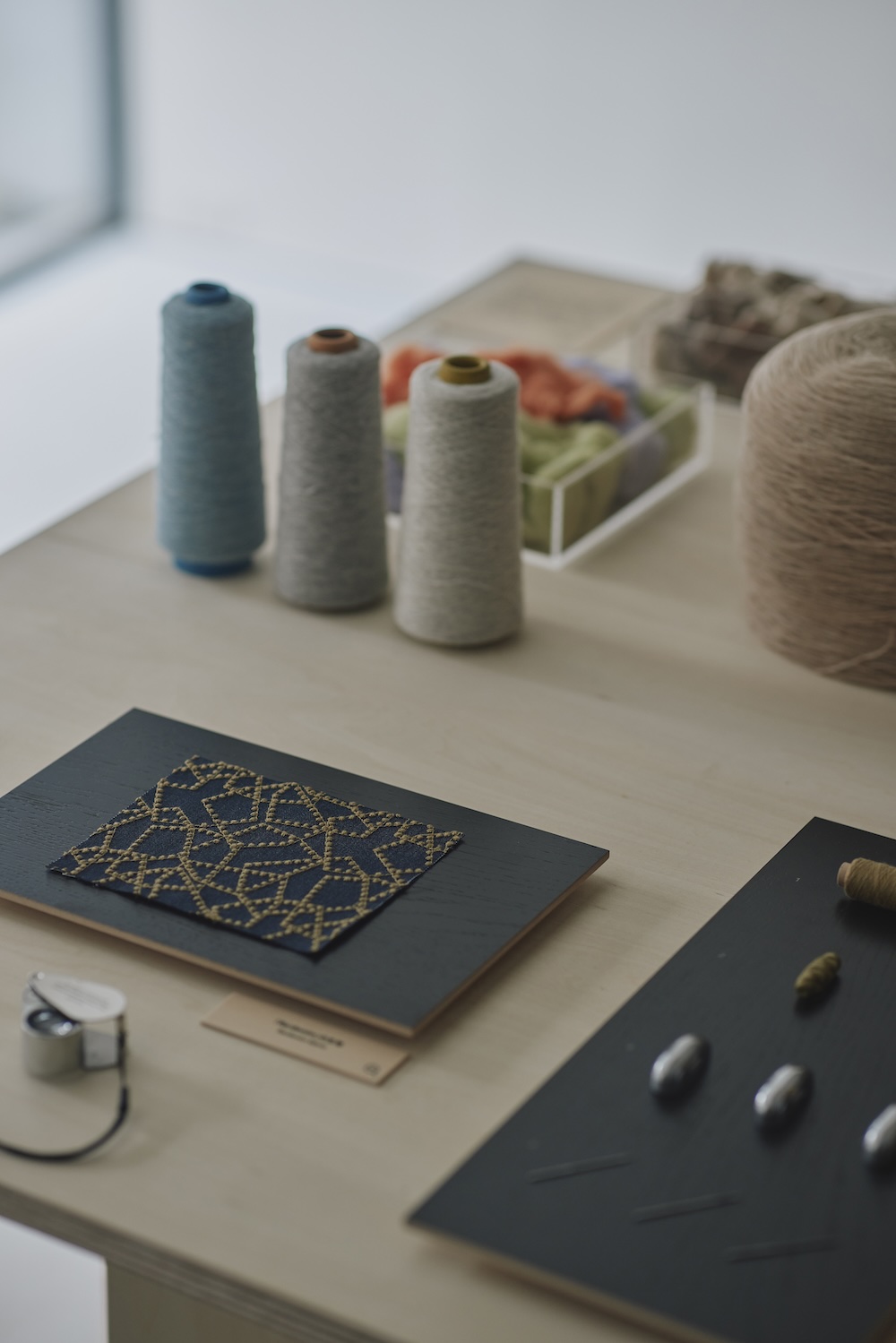 「karimokuとnuno ― 糸づくり 布づくり」Karimoku Commons Tokyo