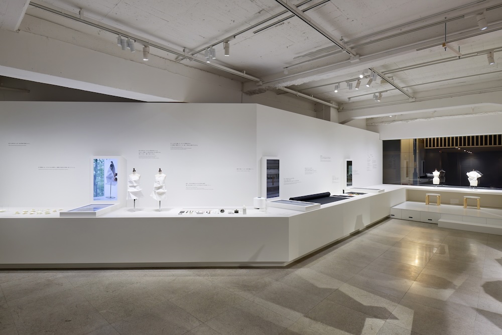 ISSEY MIYAKE「折りから生まれる かたちと思考」展