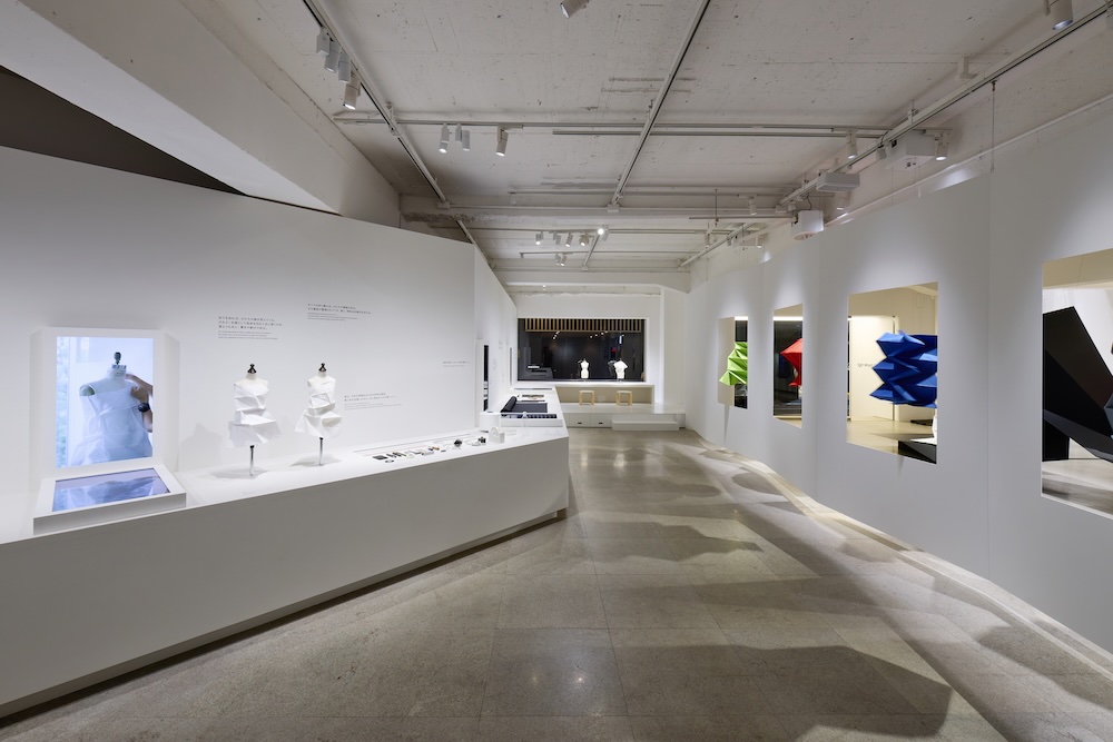 ISSEY MIYAKE「折りから生まれる かたちと思考」展
