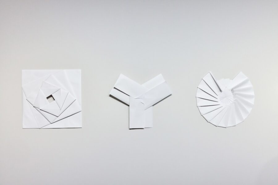 ISSEY MIYAKE／origami／折り紙／アシンメトリックワンピース アイテムのご紹介「ORIGAMI BIRD」「ORIGAMI BIRD BAG