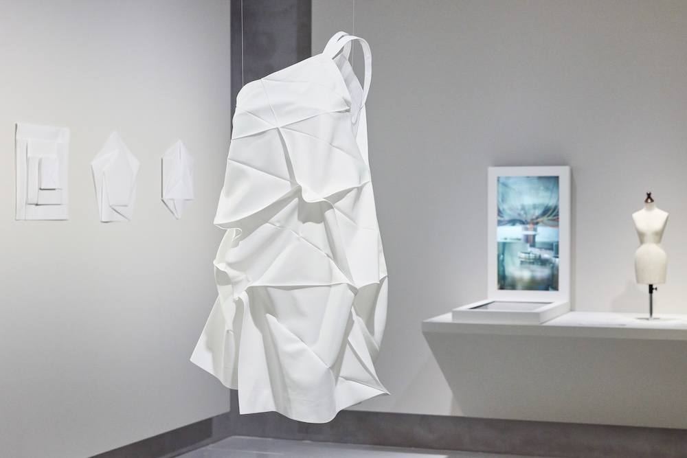 ISSEY MIYAKE「折りから生まれる かたちと思考」展