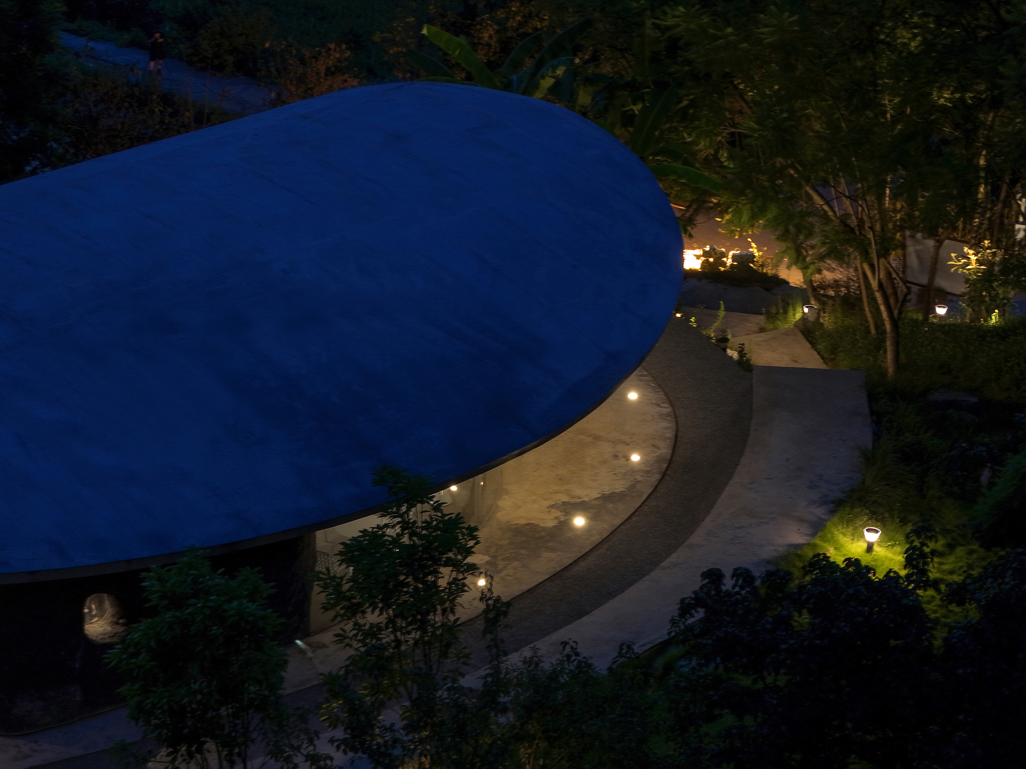 〈Buzzy Sunny - 渓谷の石窯（Buzzy Sunny · The Stone Kiln in the Valley）〉Archermit