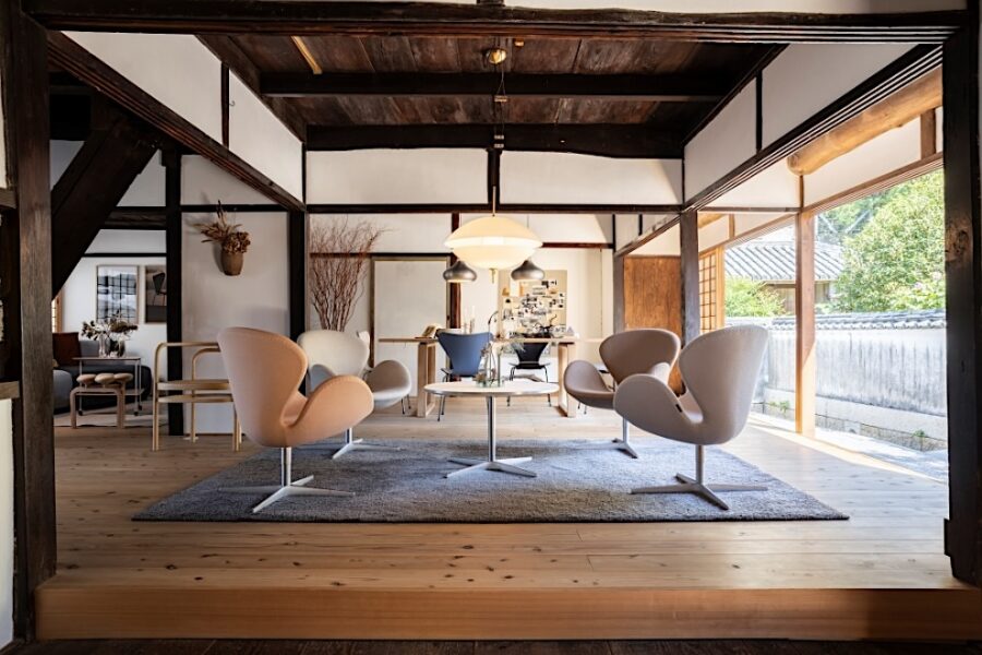 「FRITZ HANSEN EXHIBITION in HONJIMA 2025」瀬戸内海・本島にて10/3〜11/9開催