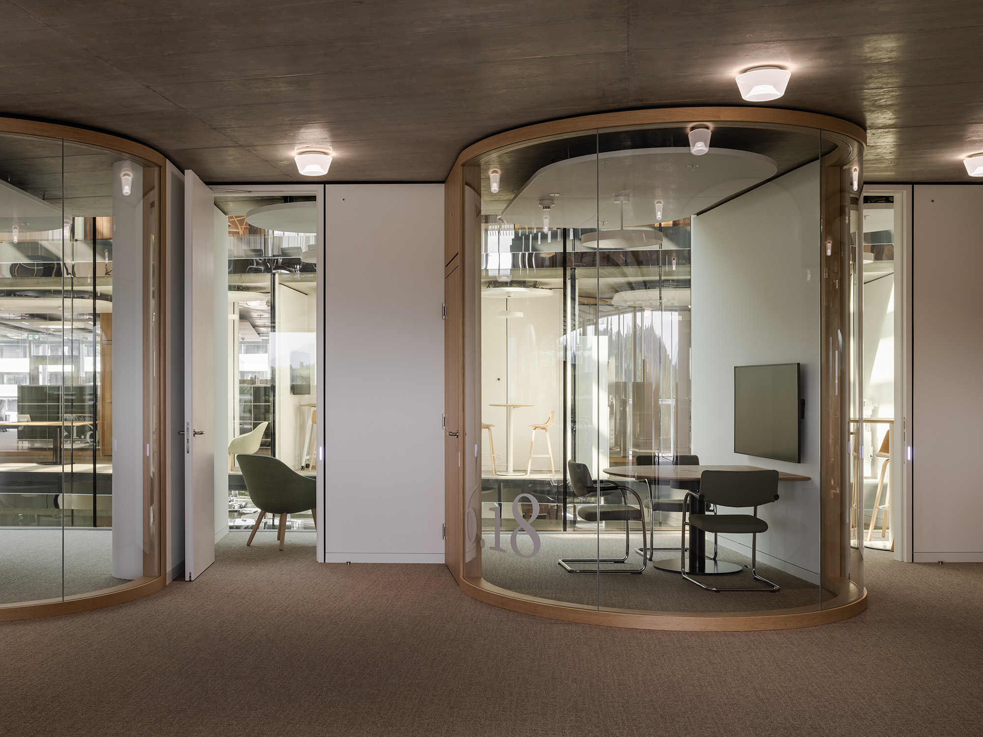 〈ロンバー・オディエ新本社(Lombard Odier New Headquarters)〉ヘルツォーク&ド・ムーロン(Herzog & de Meuron)