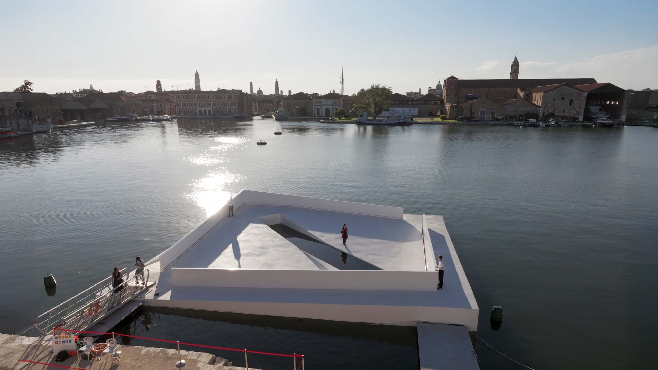 〈アクアプラザ（AQUAPRAÇA）〉カルロ・ラッティ・アソシエイト（Carlo Ratti Associati）、Höweler + Yoon