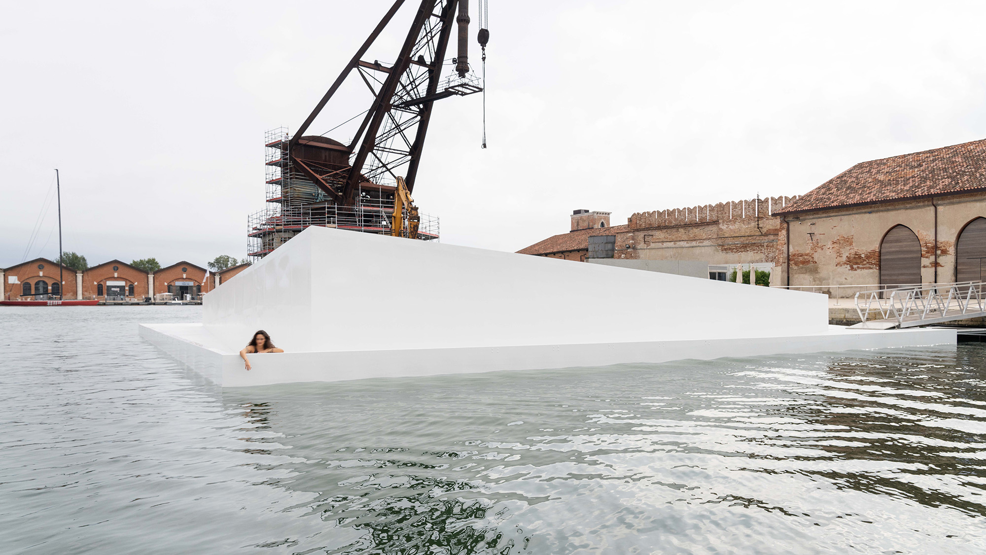 〈アクアプラザ（AQUAPRAÇA）〉カルロ・ラッティ・アソシエイト（Carlo Ratti Associati）、Höweler + Yoon