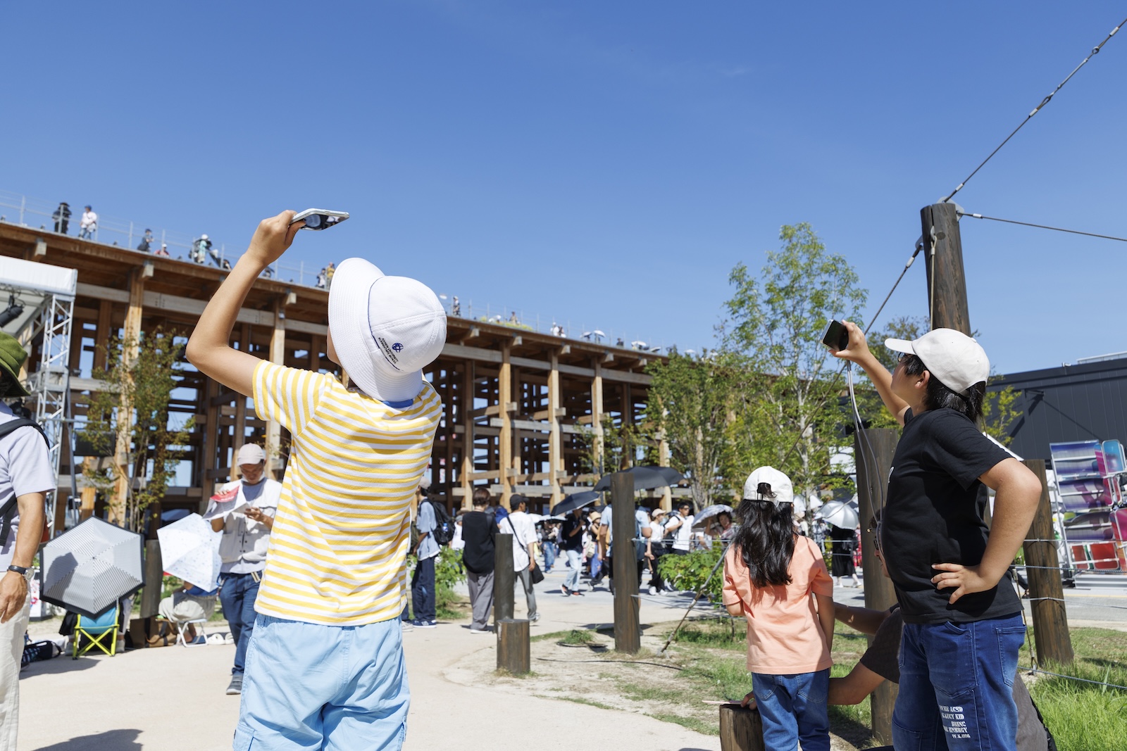 大阪・関西万博会場のポップアップステージ