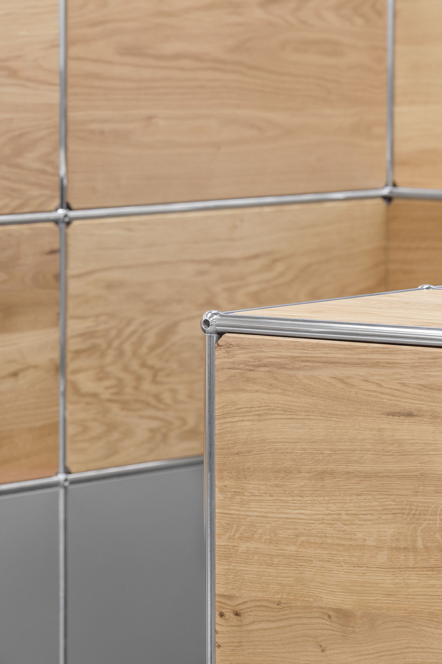 〈The Office as a Playground〉