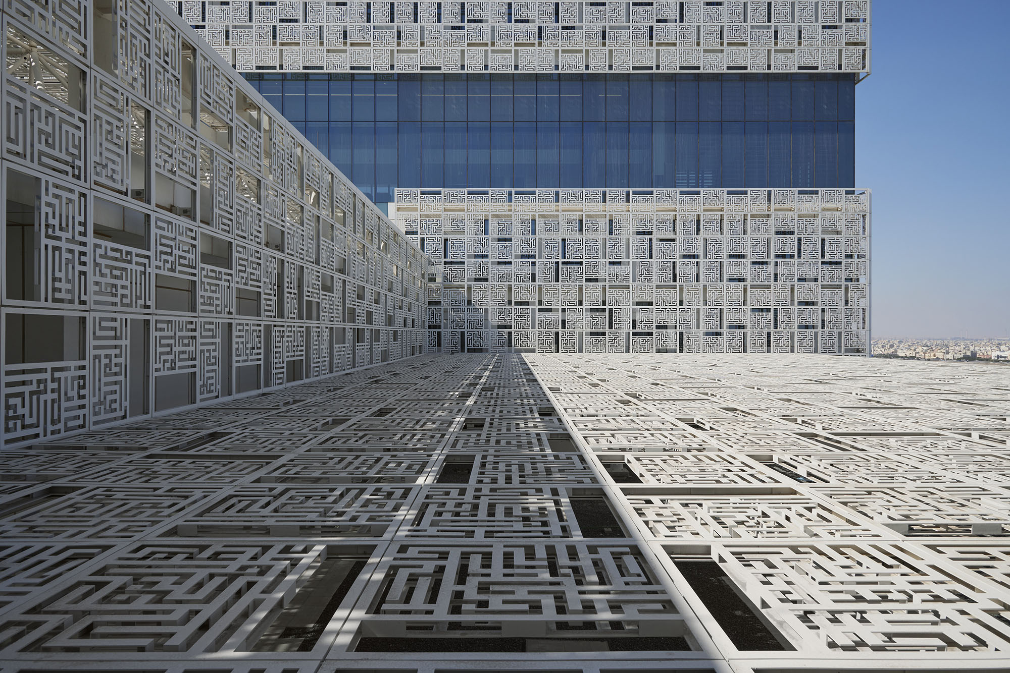 〈クウェート大学管理棟施設（Kuwait University Administration Facilities）〉SOM