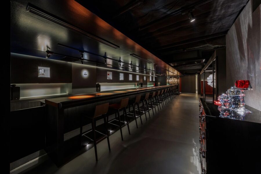 B bar Marunouchi / GARDE