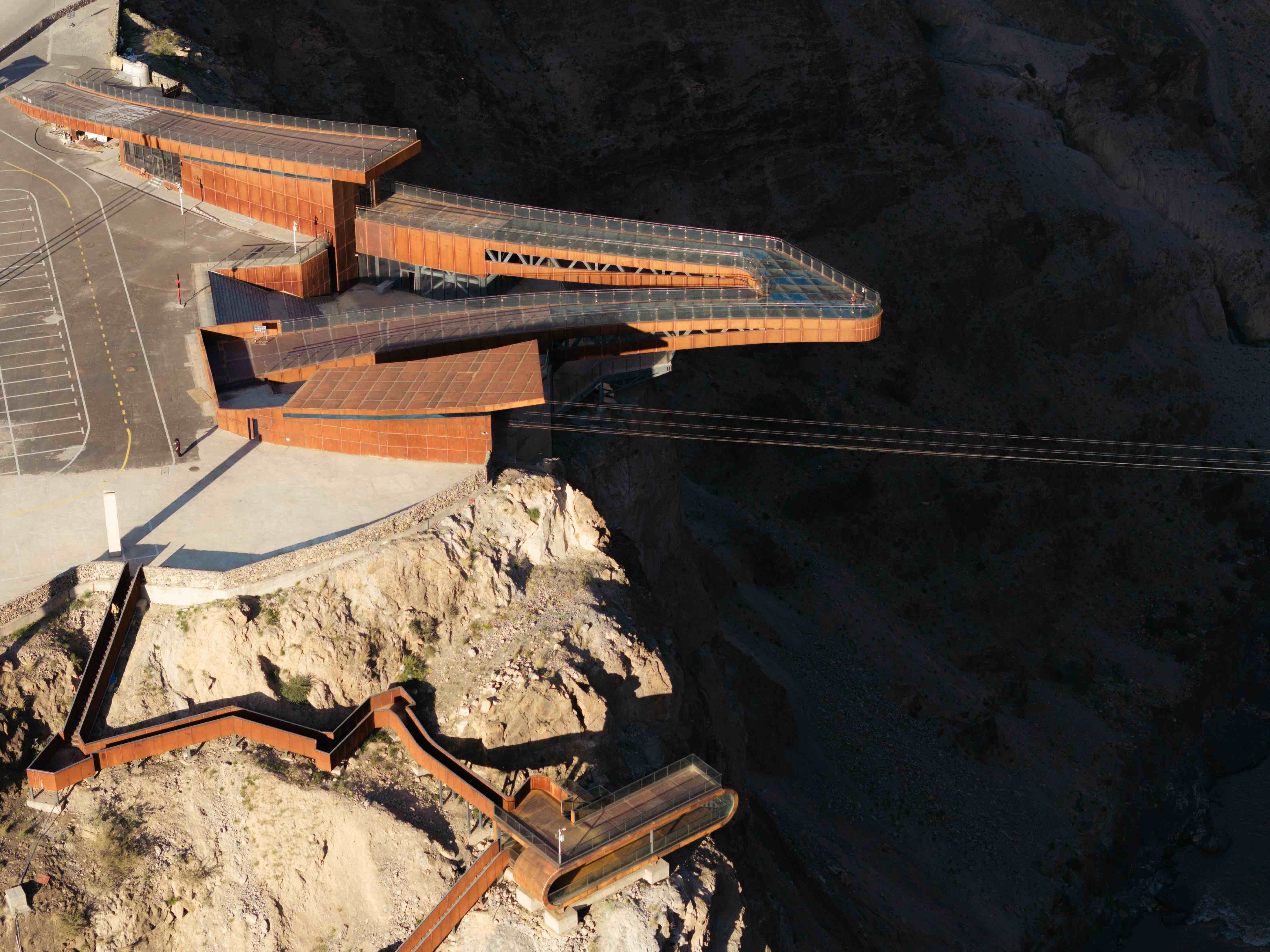 〈怒江七十二道拐展望台（Nujiang River 72 Canyon Scenic Area）〉Archermit