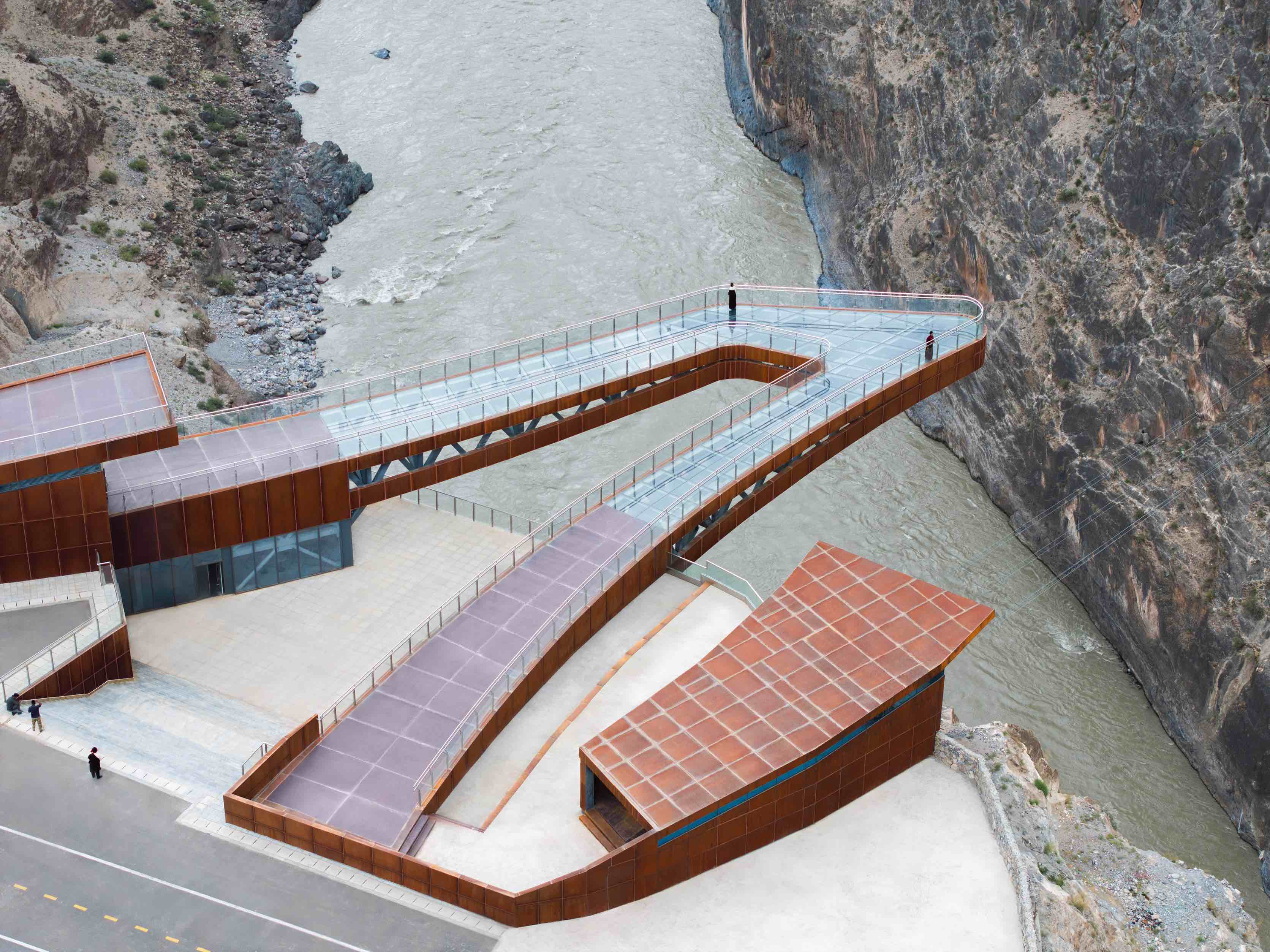 七曲がりの峡谷/Winding Canyons [WTH] 土地R（英）×4枚 七曲がりの峡谷/Winding Canyons》[WTH] 土地R | 日本最大級 MTG