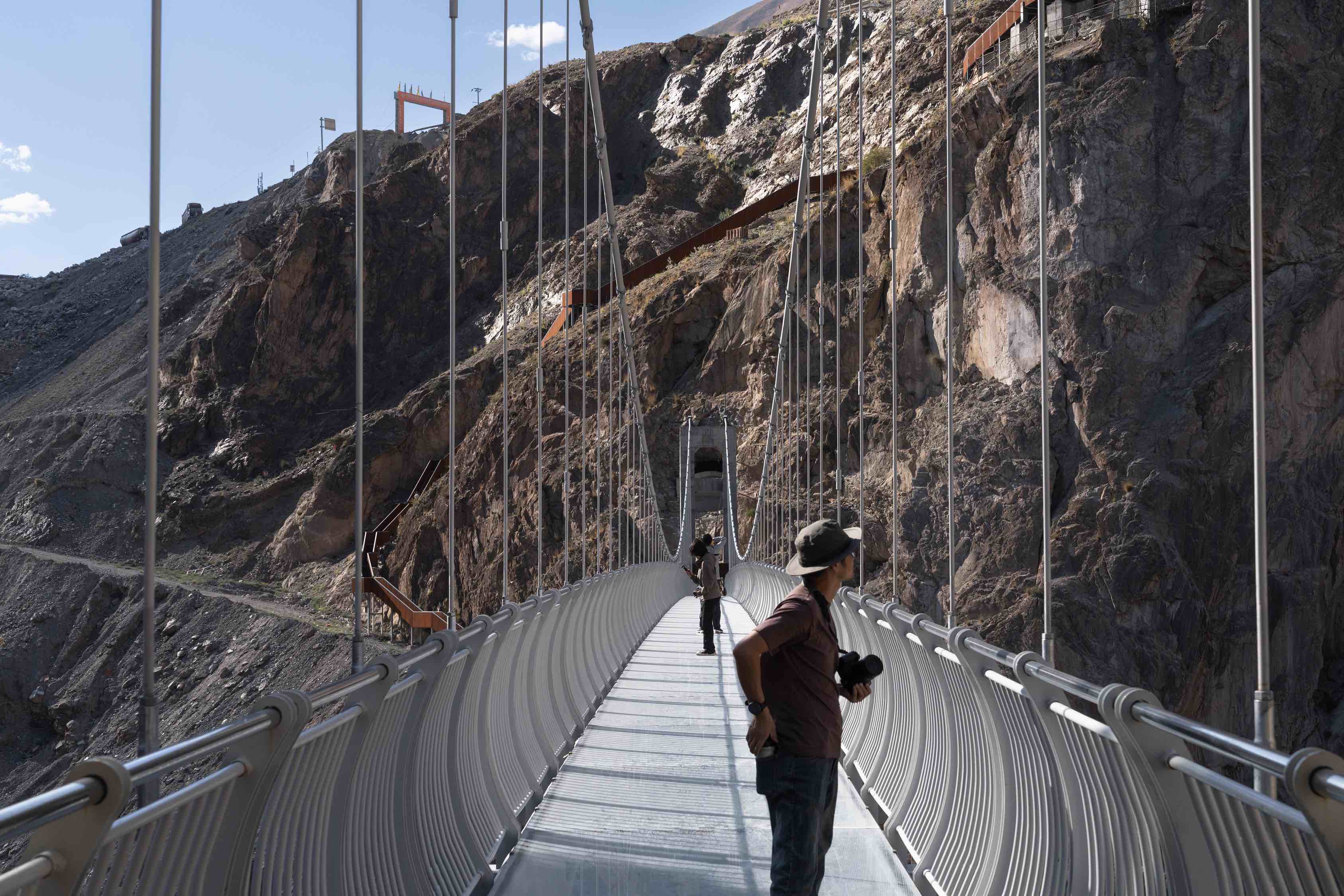 〈怒江七十二道拐展望台（Nujiang River 72 Canyon Scenic Area）〉Archermit